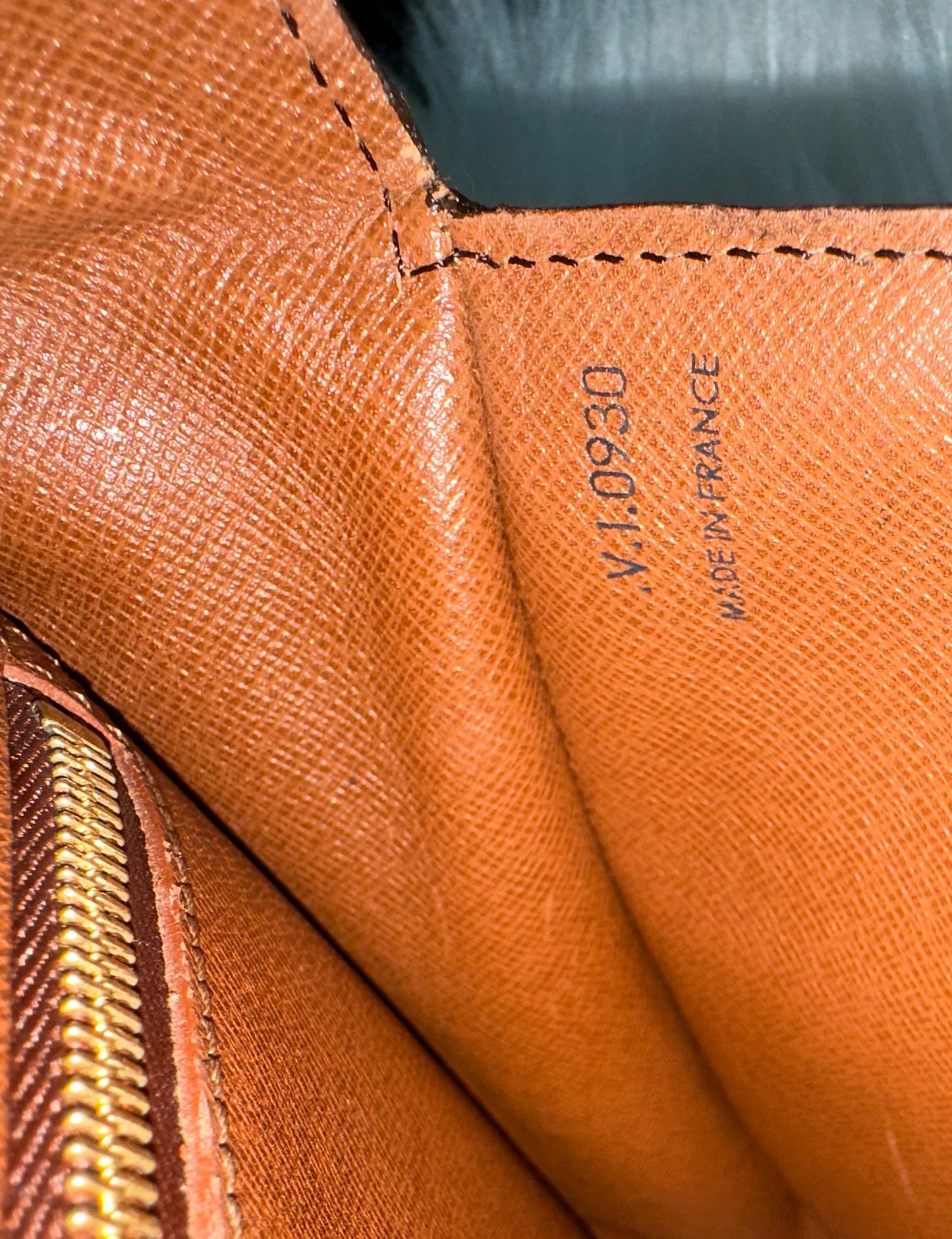 Pre-owned Louis Vuitton Saint Cloud GM Monogram Crossbody Bag