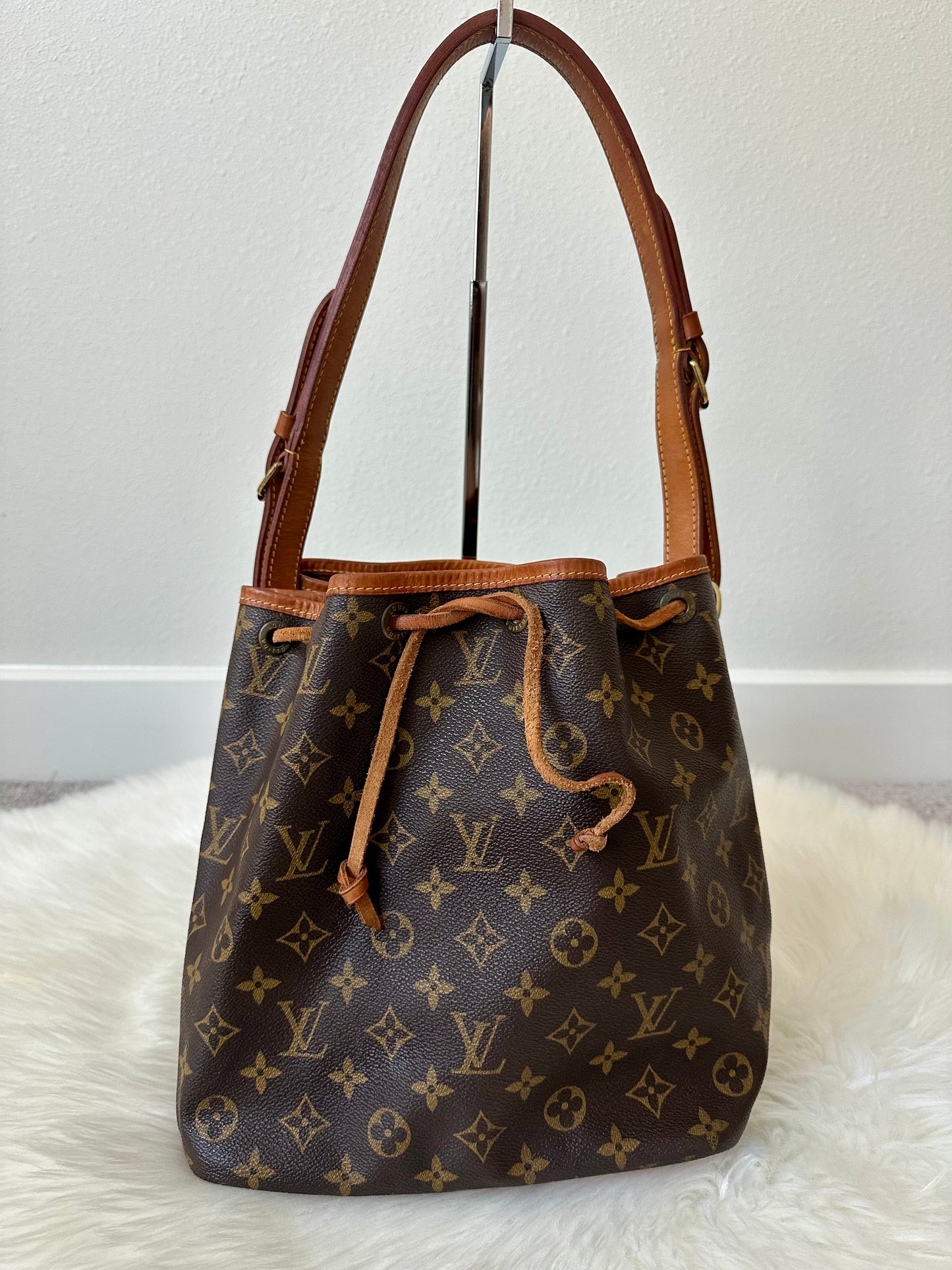 Pre-owned Authentic Louis Vuitton Petite Noe Monogram Shoulder Bag