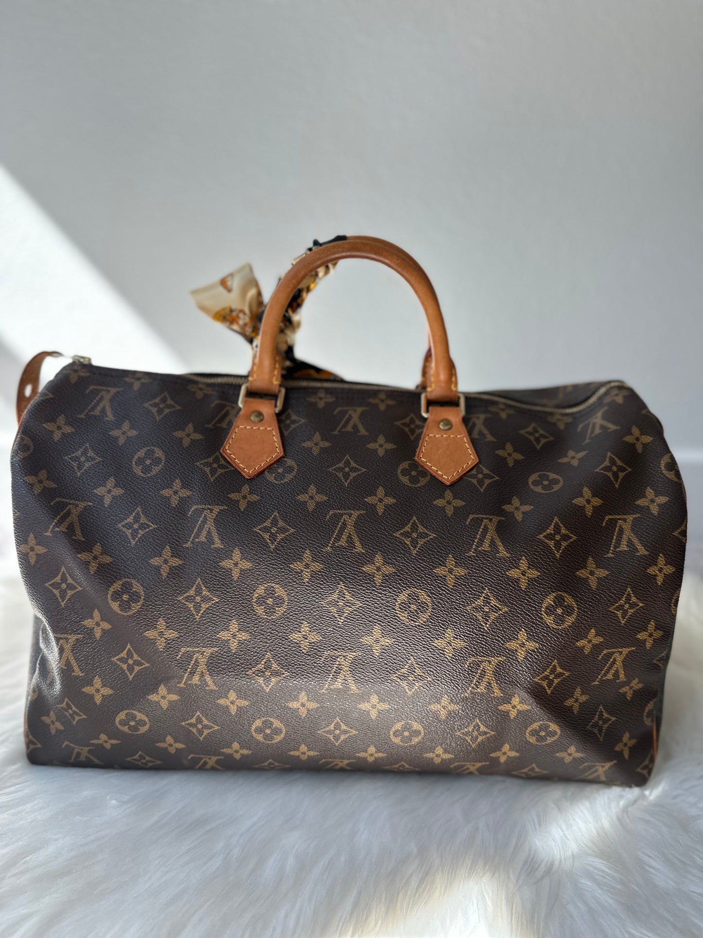 Pre-owned Authentic Louis Vuitton Speedy 40 Monogram Handbag