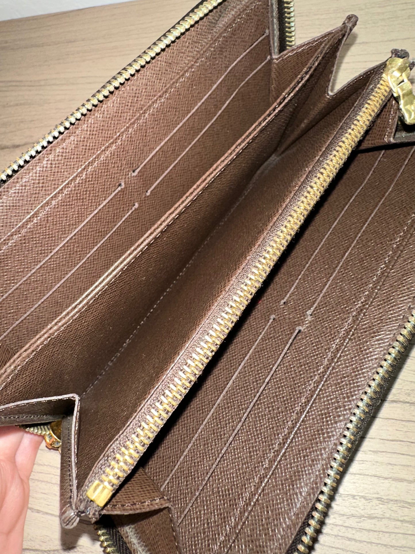 Pre-owned Authentic Louis Vuitton Damier Ebene Zippy Long Wallet