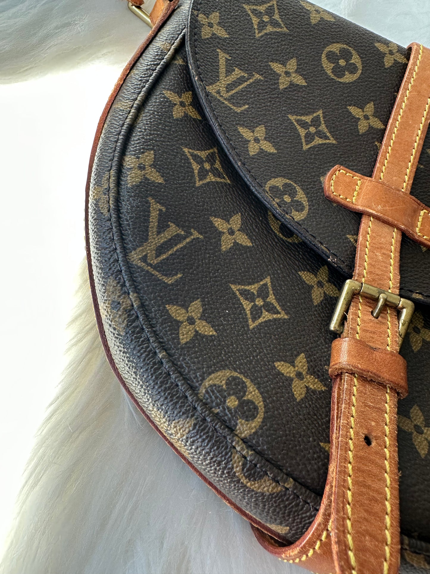 Pre-owned Authentic Louis Vuitton Chantilly MM Monogram Crossbody Bag