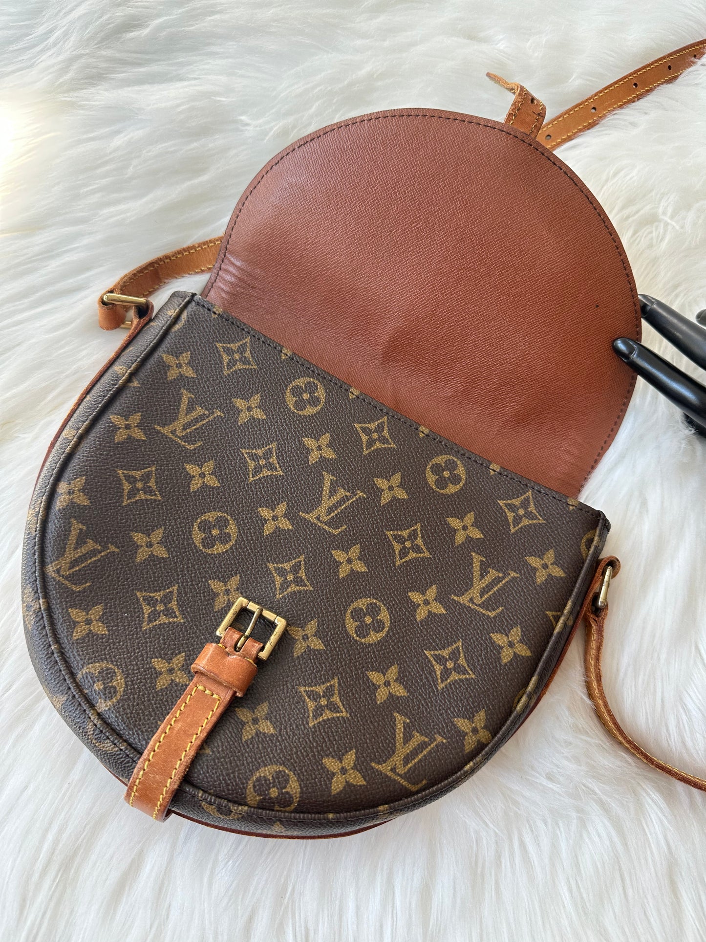 Pre-owned Authentic Louis Vuitton Chantilly MM Monogram Crossbody Bag