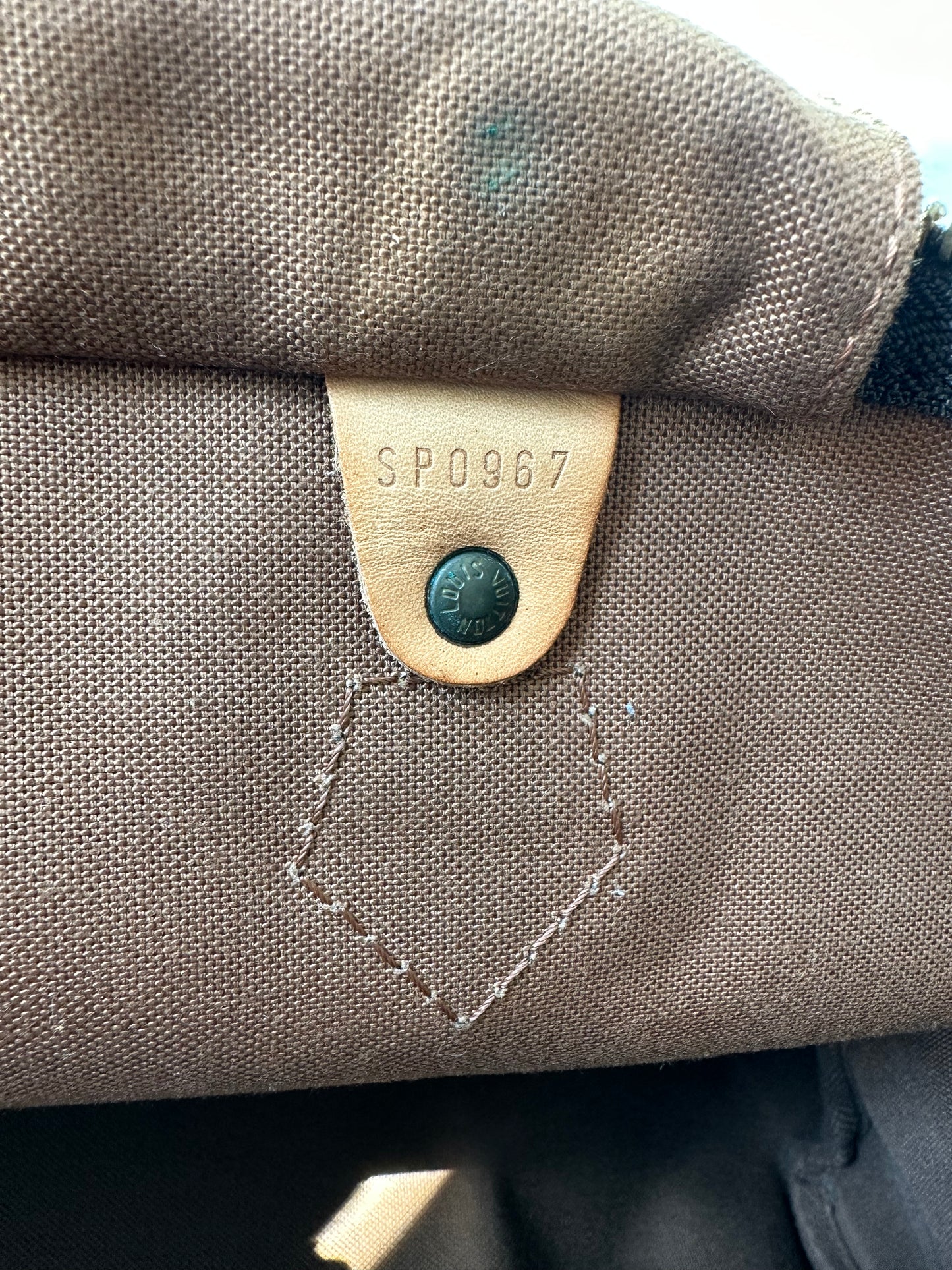 Pre-owned Authentic Louis Vuitton Speedy 40 Monogram Handbag