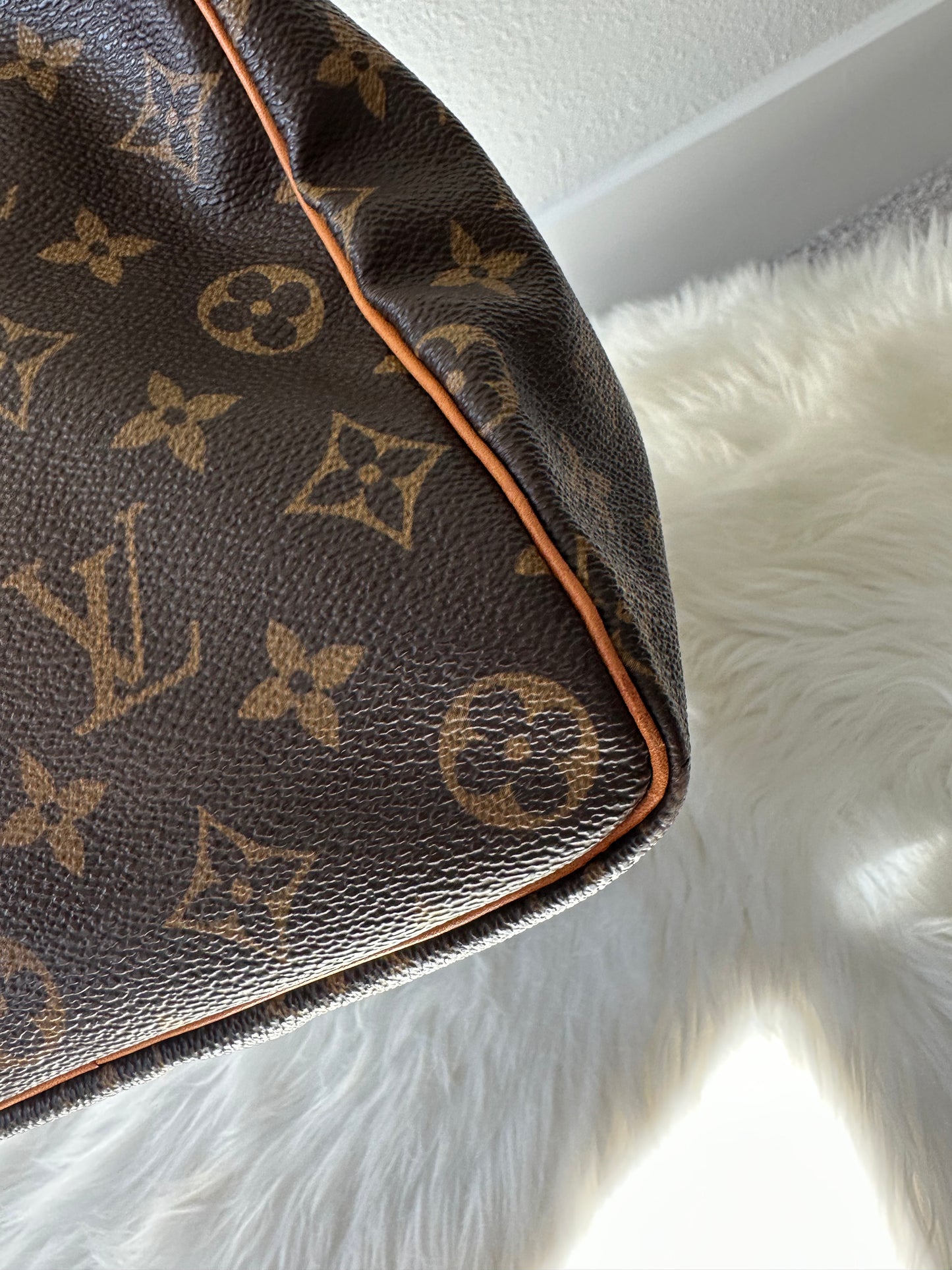 Pre-owned Authentic Louis Vuitton Speedy 40 Monogram Handbag