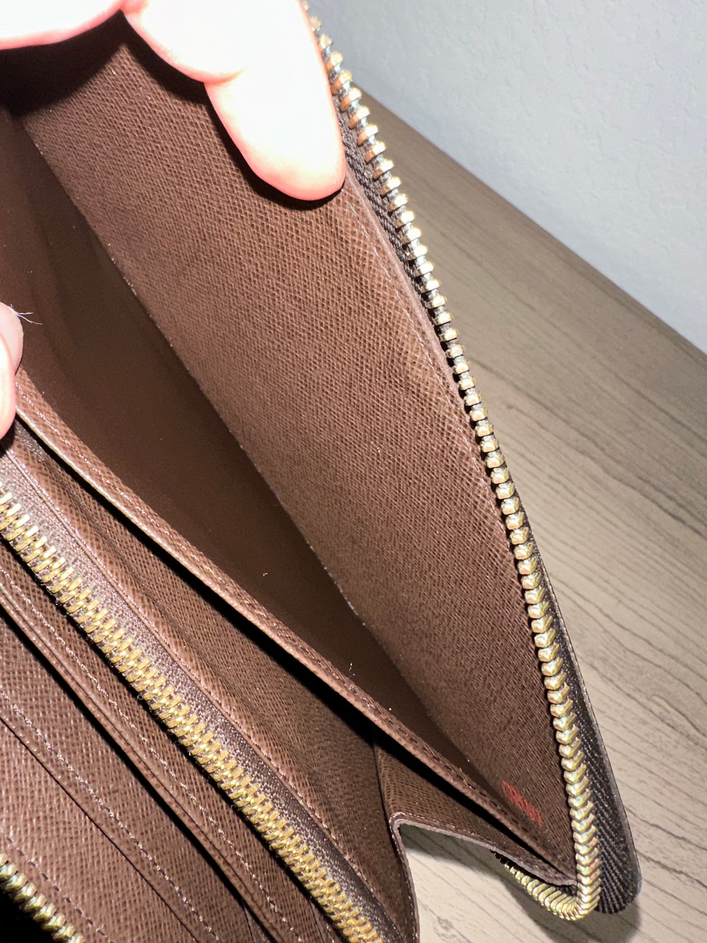 Pre-owned Authentic Louis Vuitton Damier Ebene Zippy Long Wallet