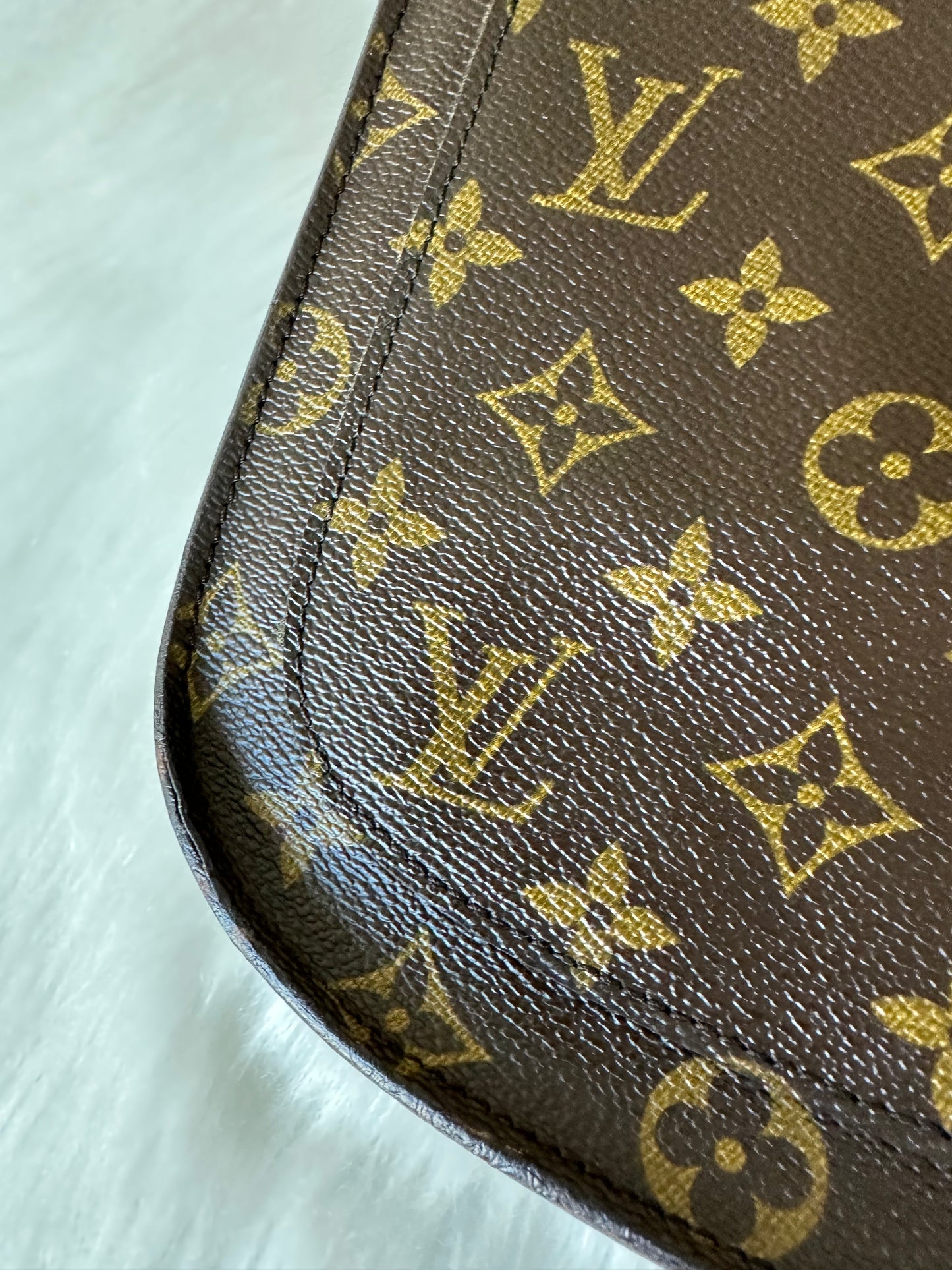 Pre-owned Louis Vuitton Saint Cloud GM Monogram Crossbody Bag