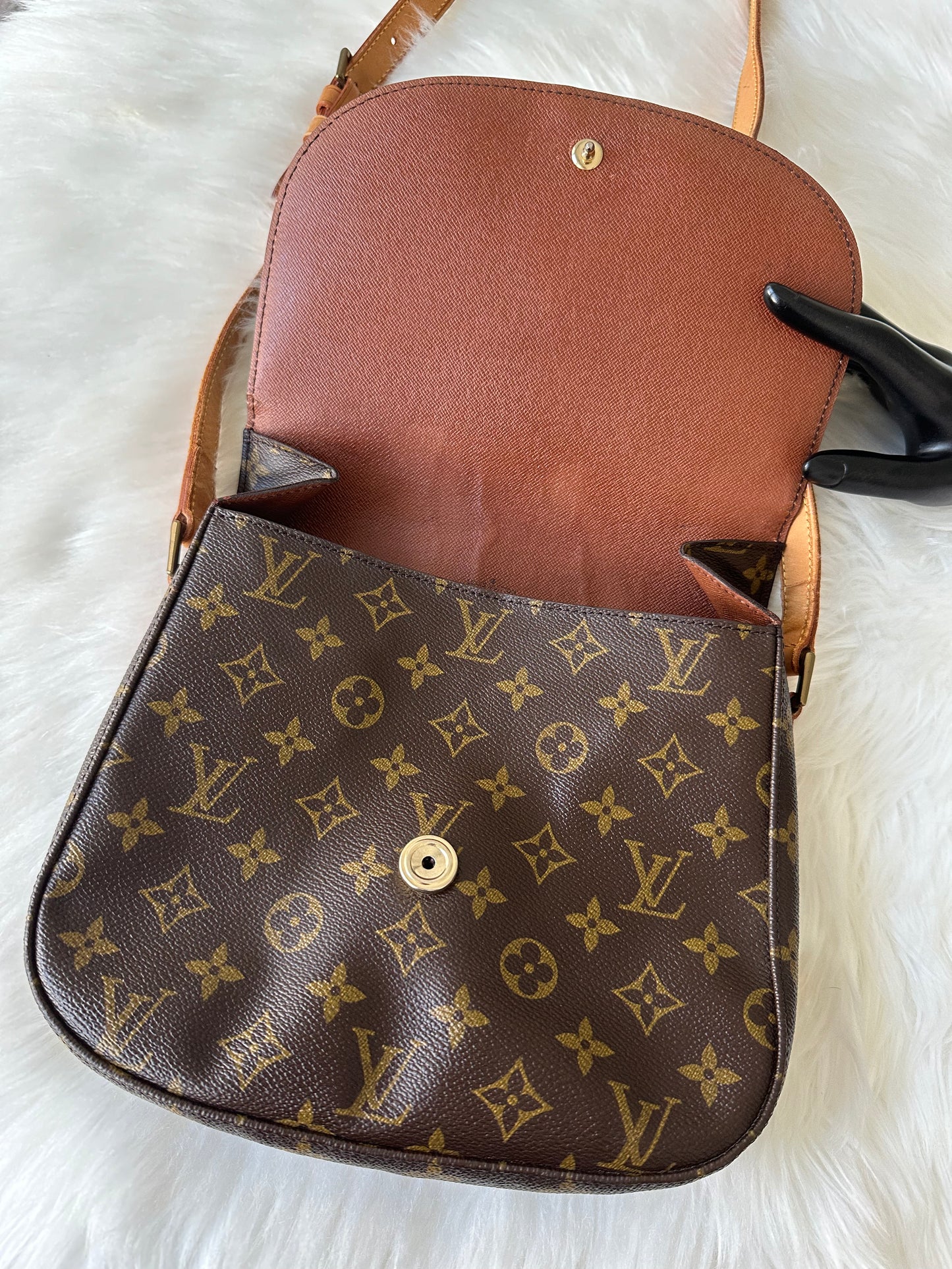 Pre-owned Louis Vuitton Saint Cloud GM Monogram Crossbody Bag