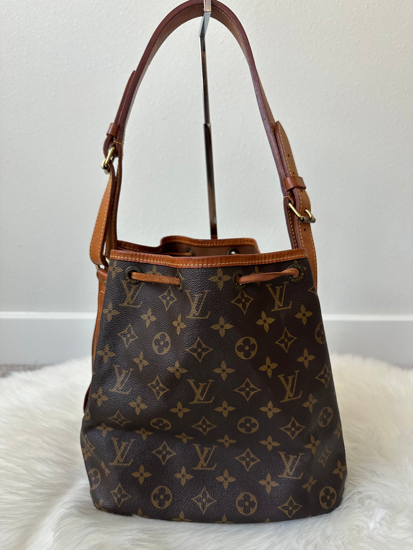 Pre-owned Authentic Louis Vuitton Petite Noe Monogram Shoulder Bag