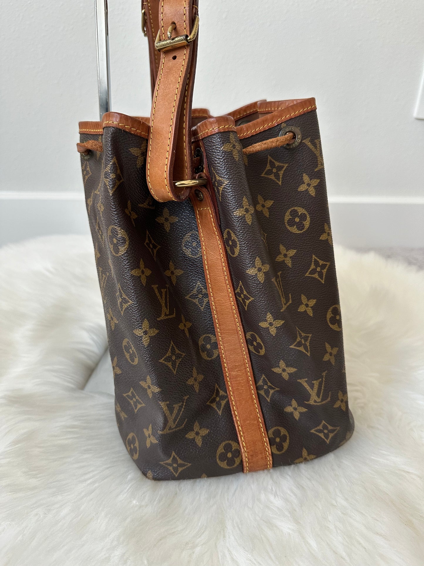 Pre-owned Authentic Louis Vuitton Petite Noe Monogram Shoulder Bag