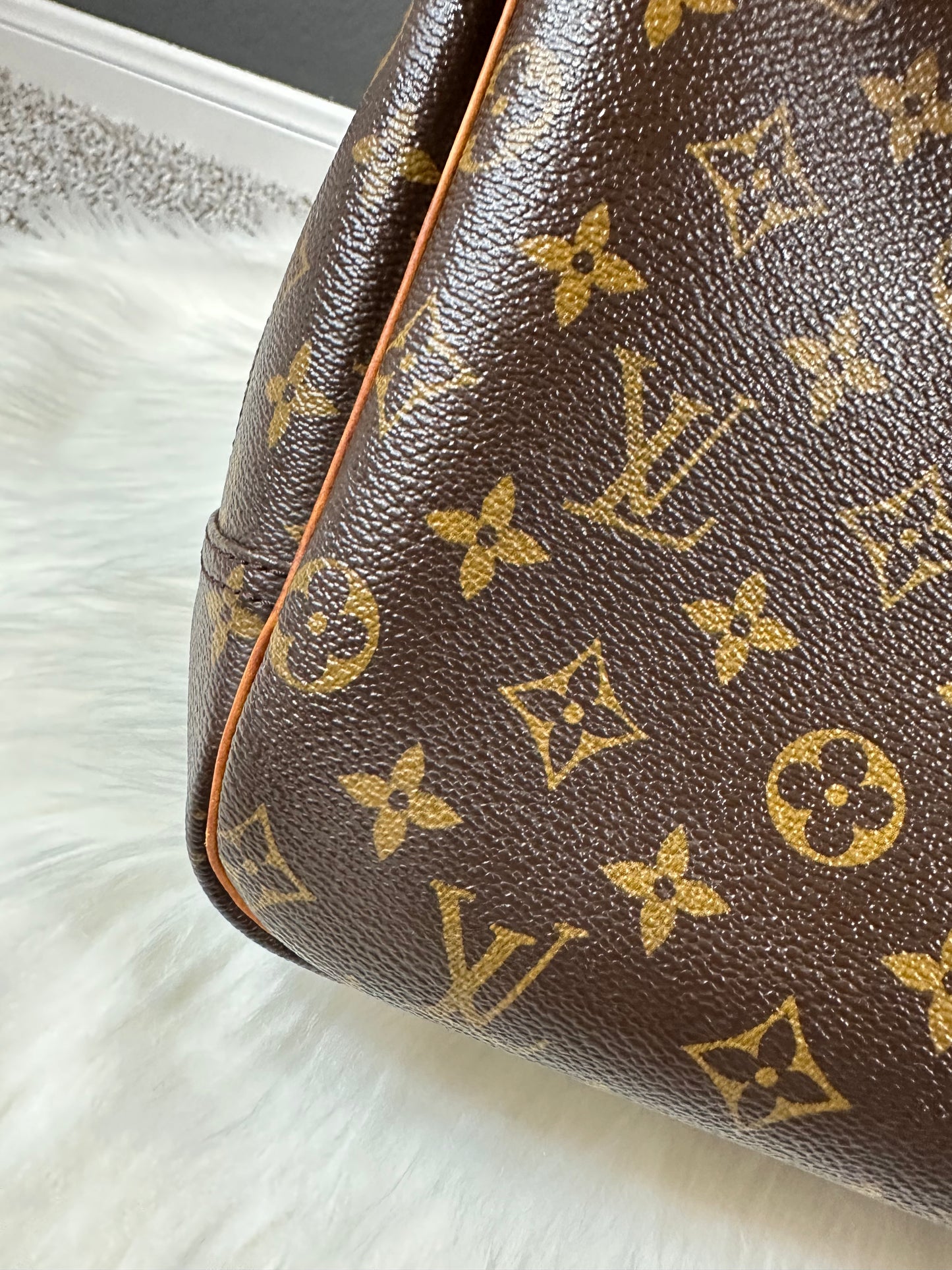 Pre-owned Authentic Louis Vuitton Deauville Monogram Handbag