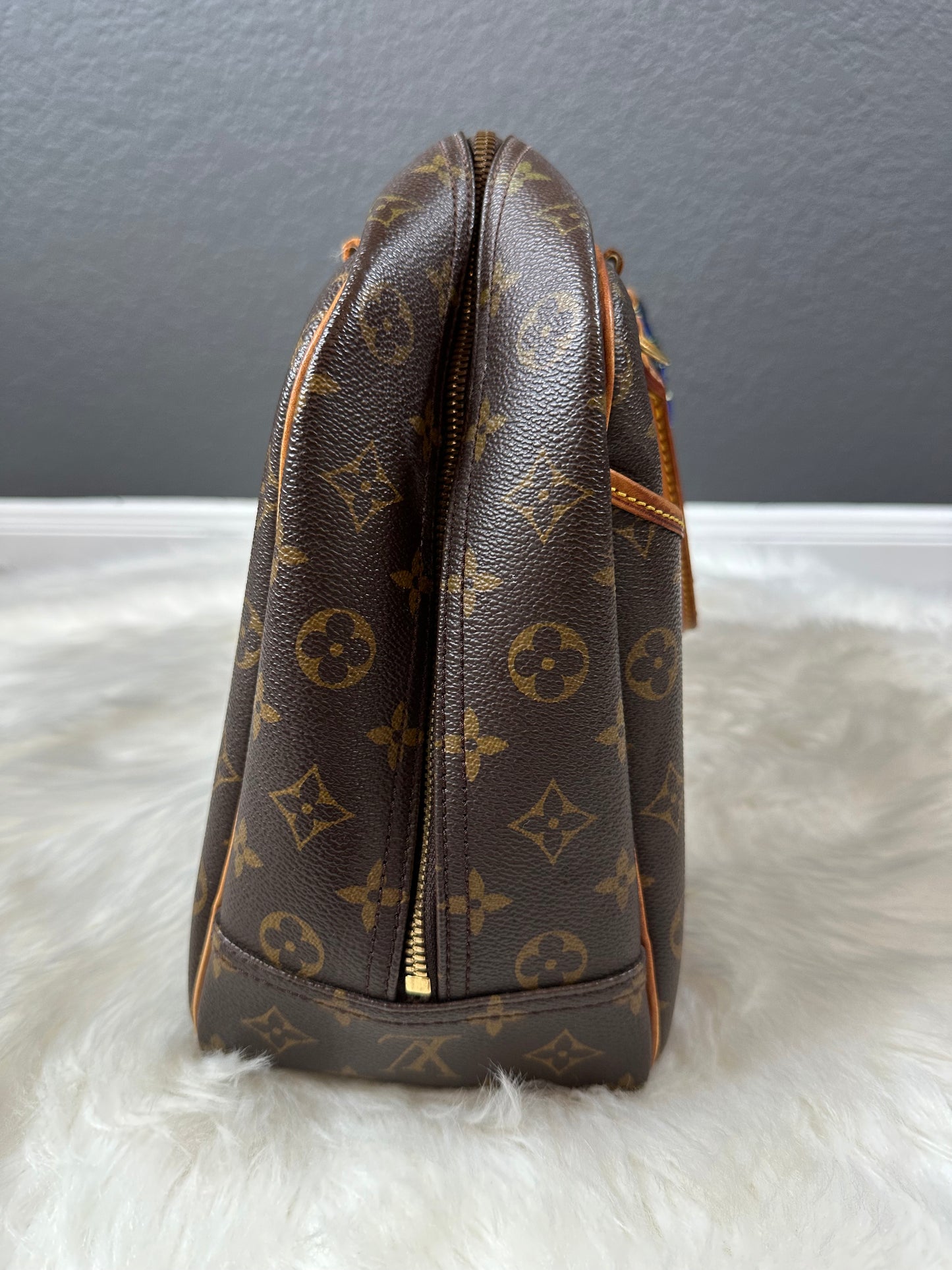Pre-owned Authentic Louis Vuitton Deauville Monogram Handbag