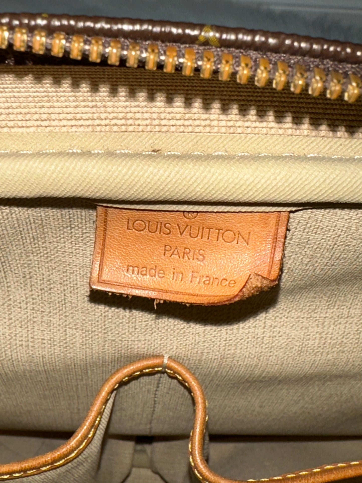 Pre-owned Authentic Louis Vuitton Deauville Monogram Handbag