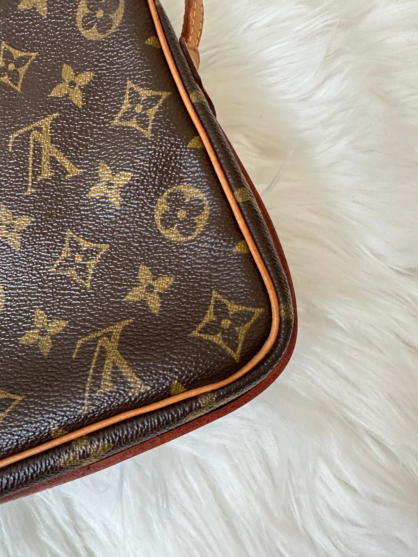 Pre-owned Authentic Louis Vuitton Saint Germain 28 Monogram Shoulder / Crossbody Bag