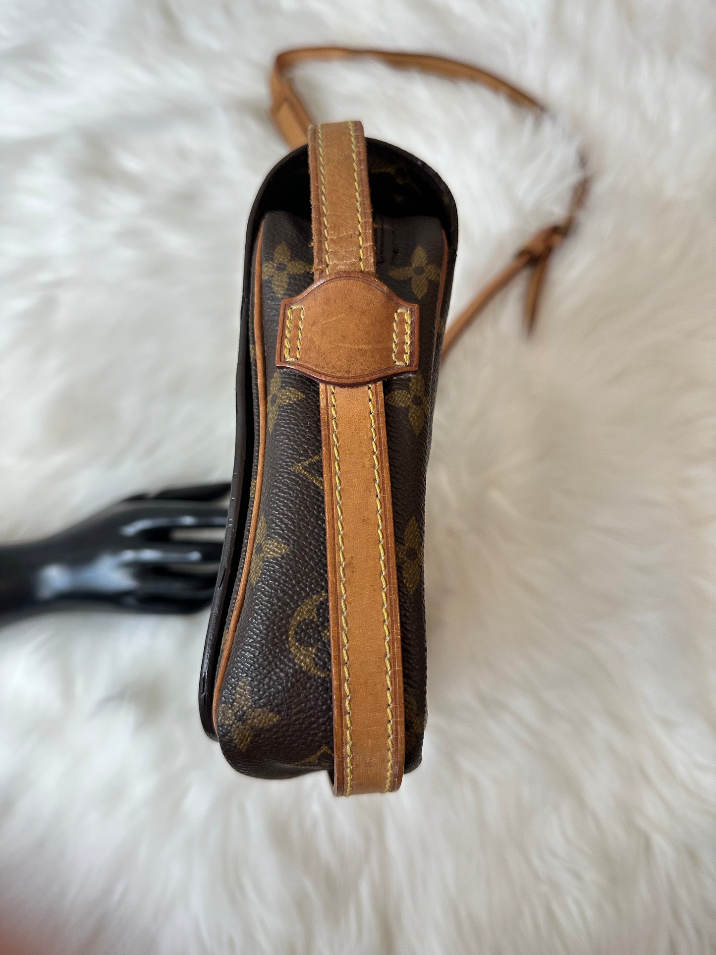 Pre-owned Authentic Louis Vuitton Saint Germain 28 Monogram Shoulder / Crossbody Bag