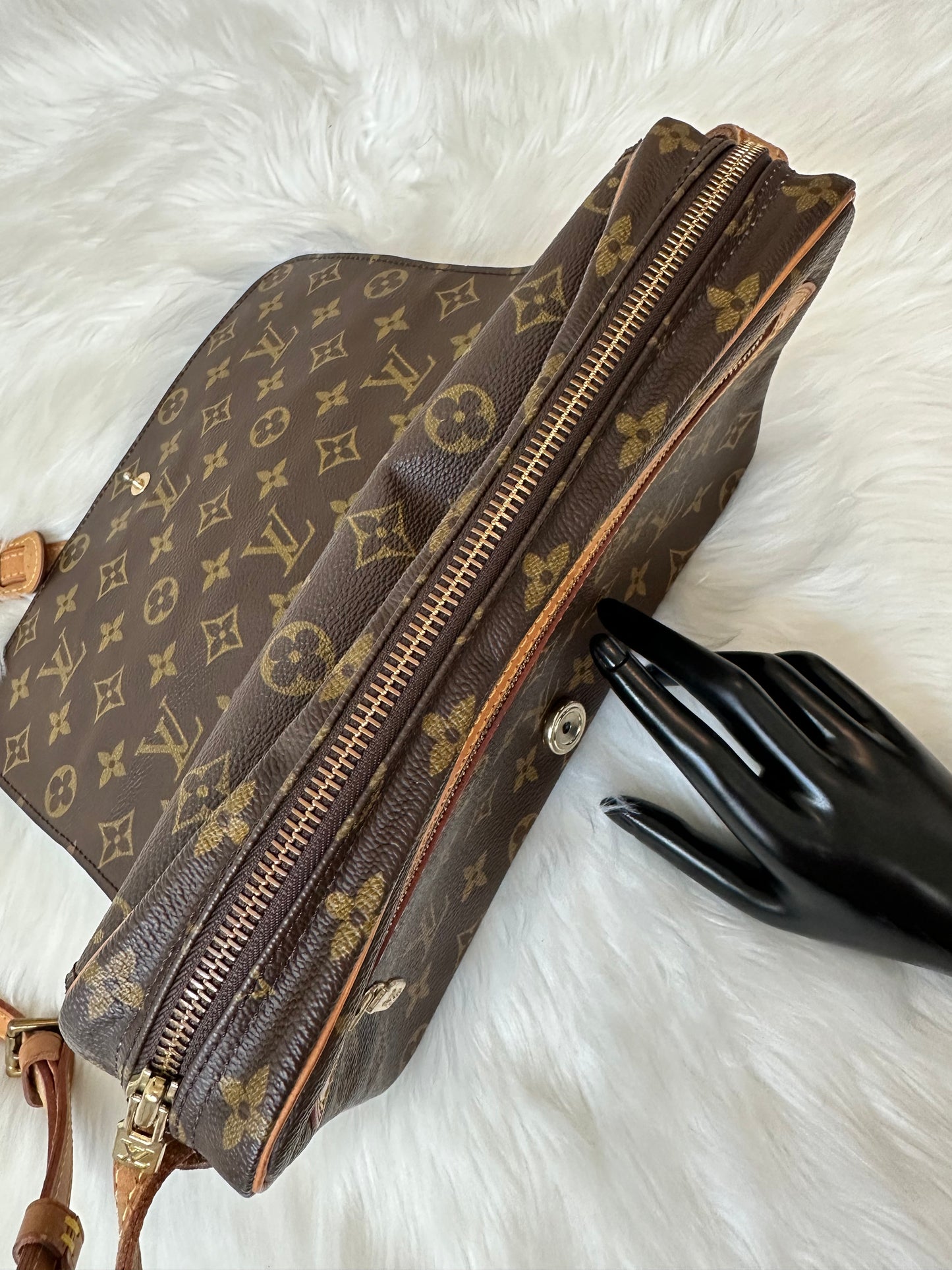Pre-owned Authentic Louis Vuitton Saint Germain 28 Monogram Shoulder / Crossbody Bag