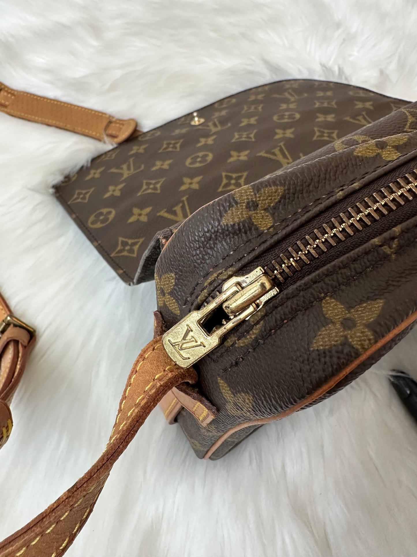 Pre-owned Authentic Louis Vuitton Saint Germain 28 Monogram Shoulder / Crossbody Bag