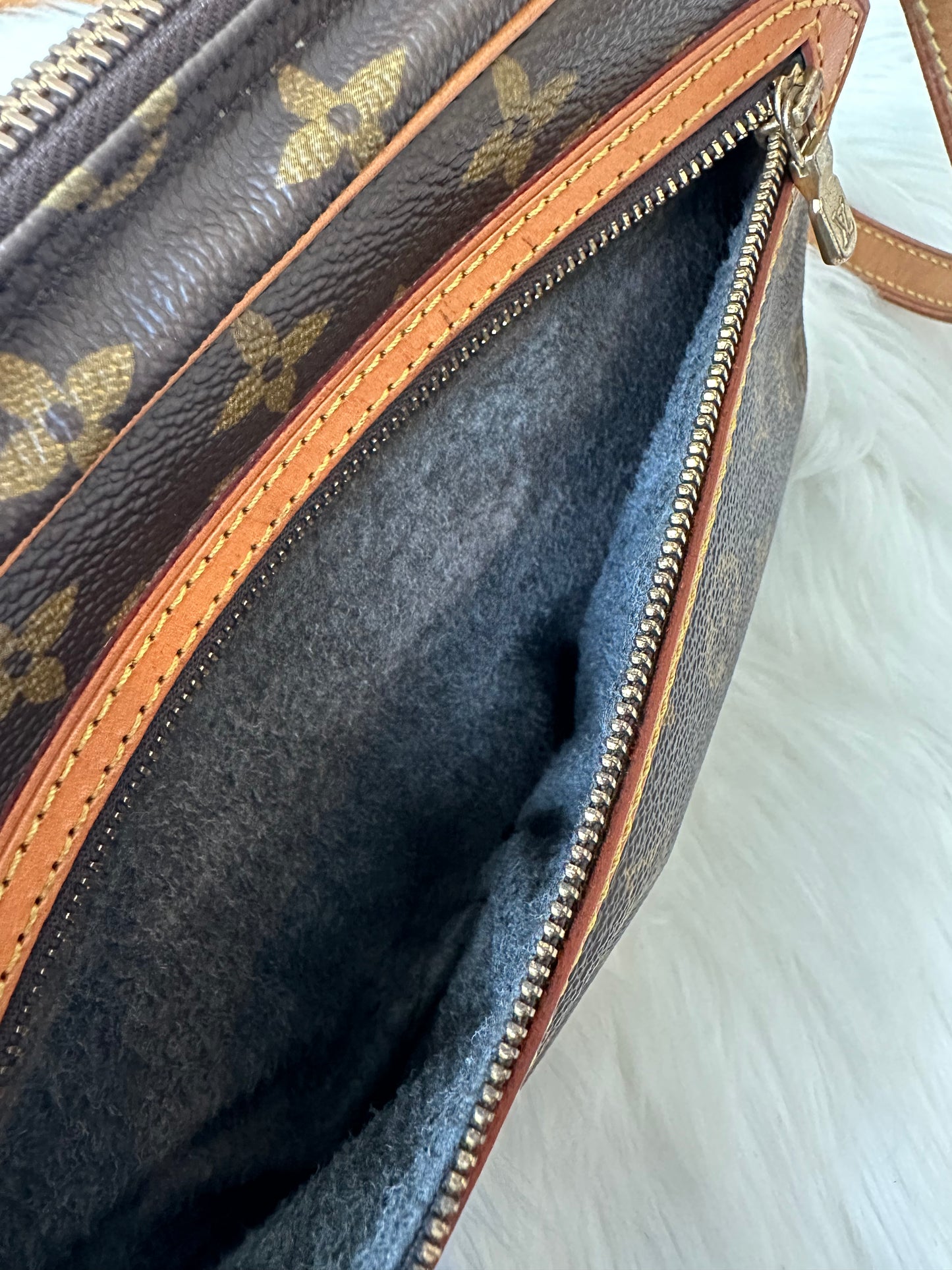 Pre-owned Authentic Louis Vuitton Saint Germain 28 Monogram Shoulder / Crossbody Bag