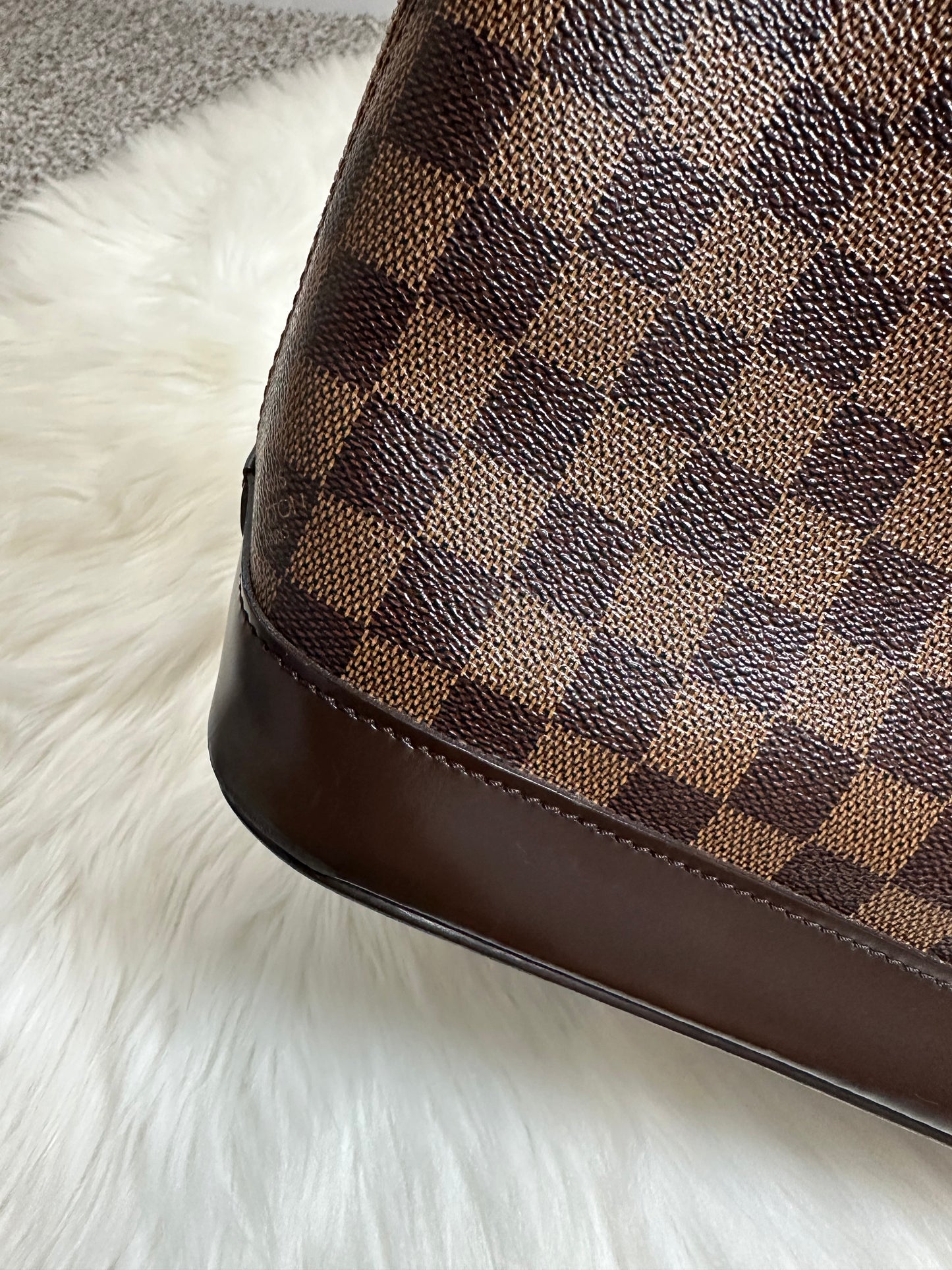Pre-owned Authentic Louis Vuitton Alma PM Damier Ebene Handbag