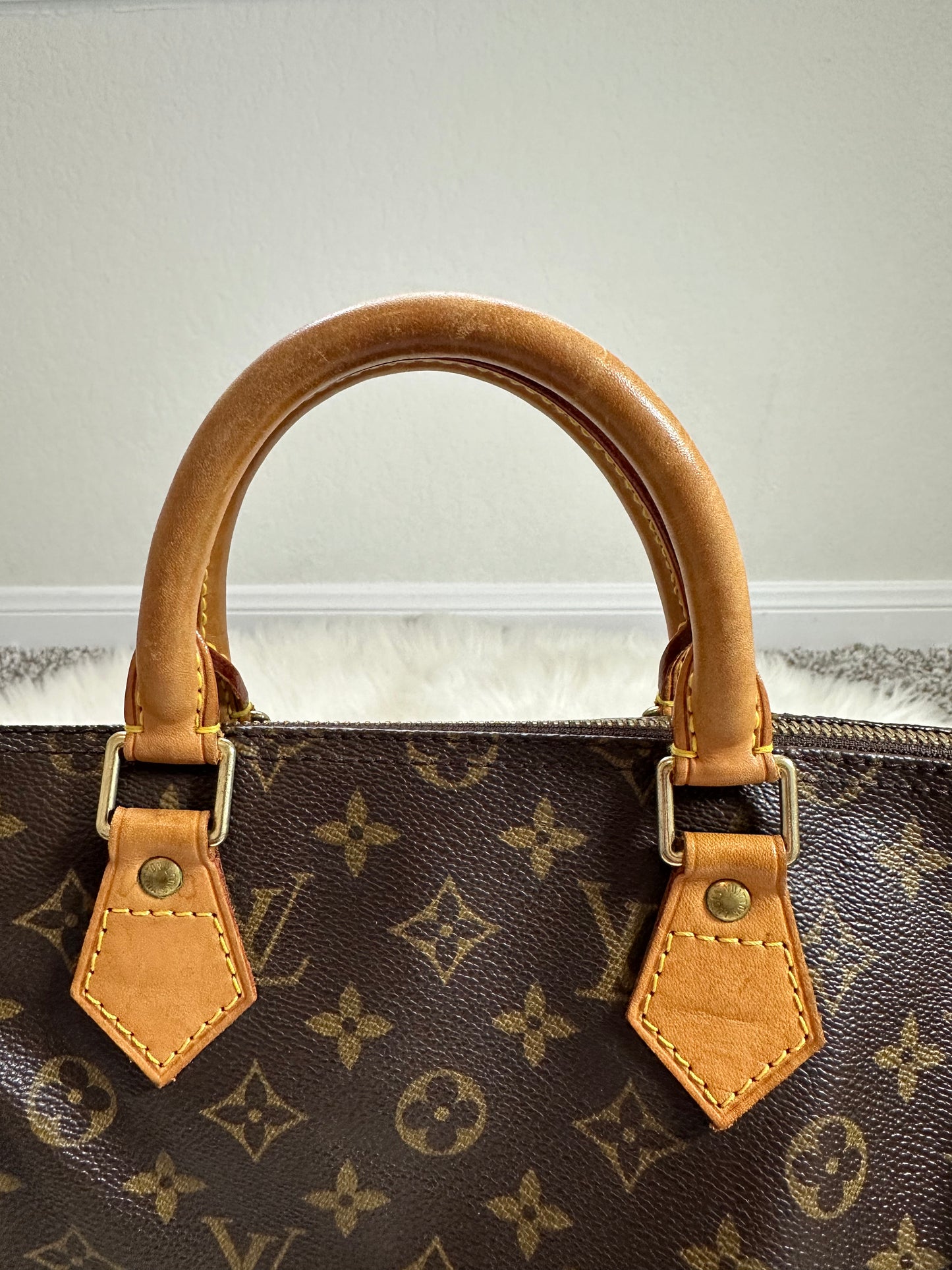Pre-owned Authentic Louis Vuitton Speedy 30 Monogram Handbag
