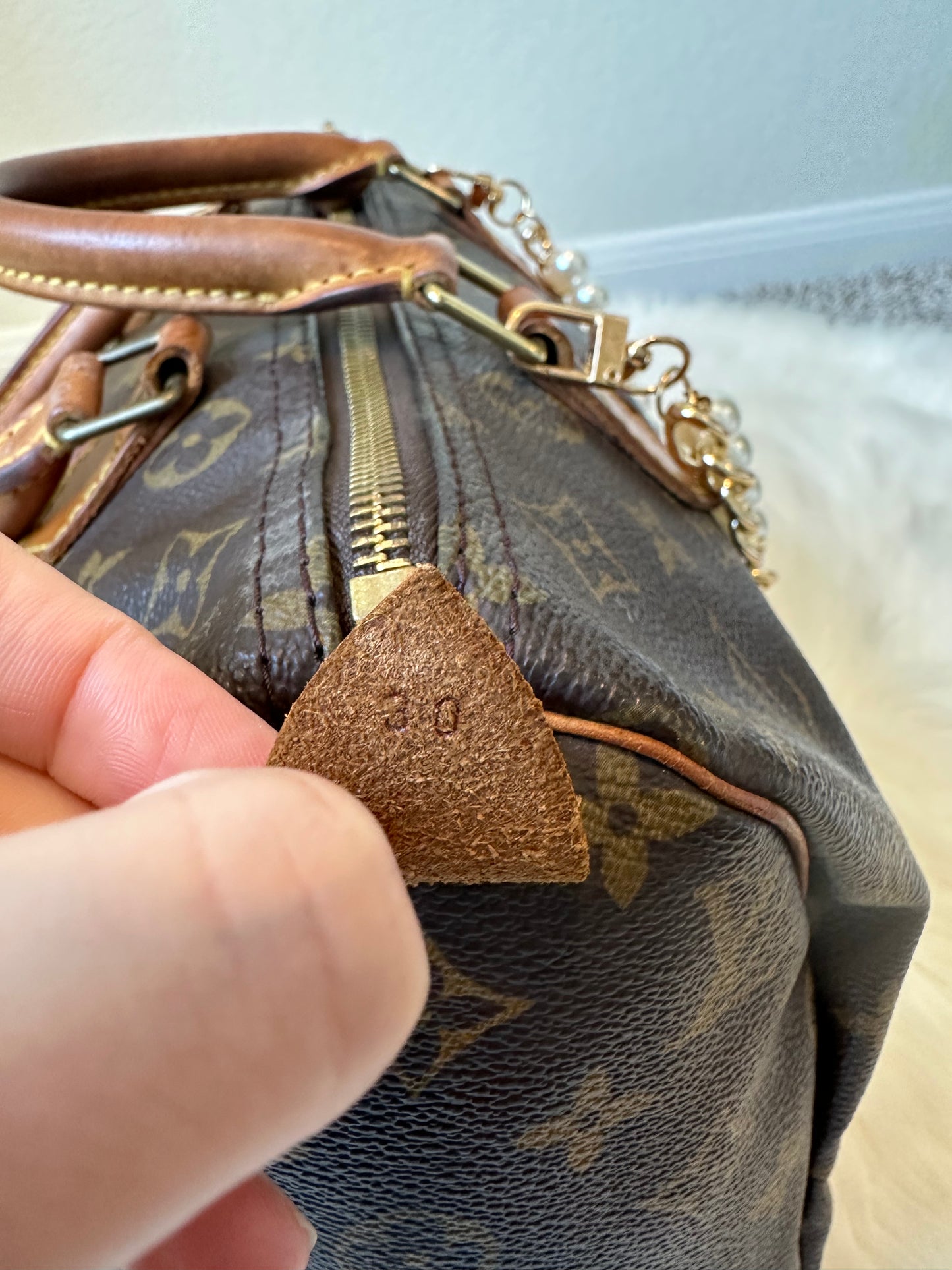 Pre-owned Authentic Louis Vuitton Speedy 30 Monogram Handbag