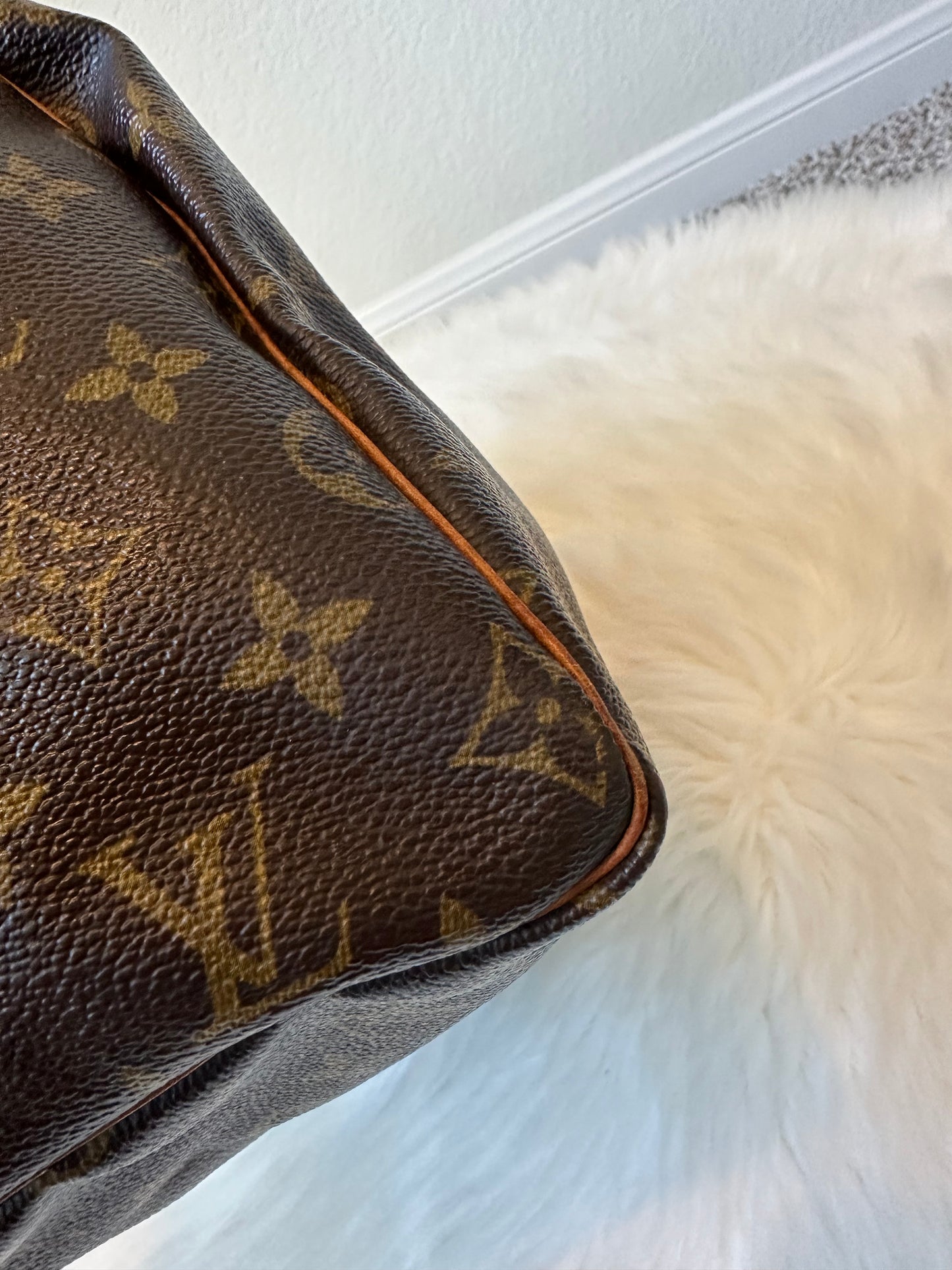 Pre-owned Authentic Louis Vuitton Speedy 30 Monogram Handbag