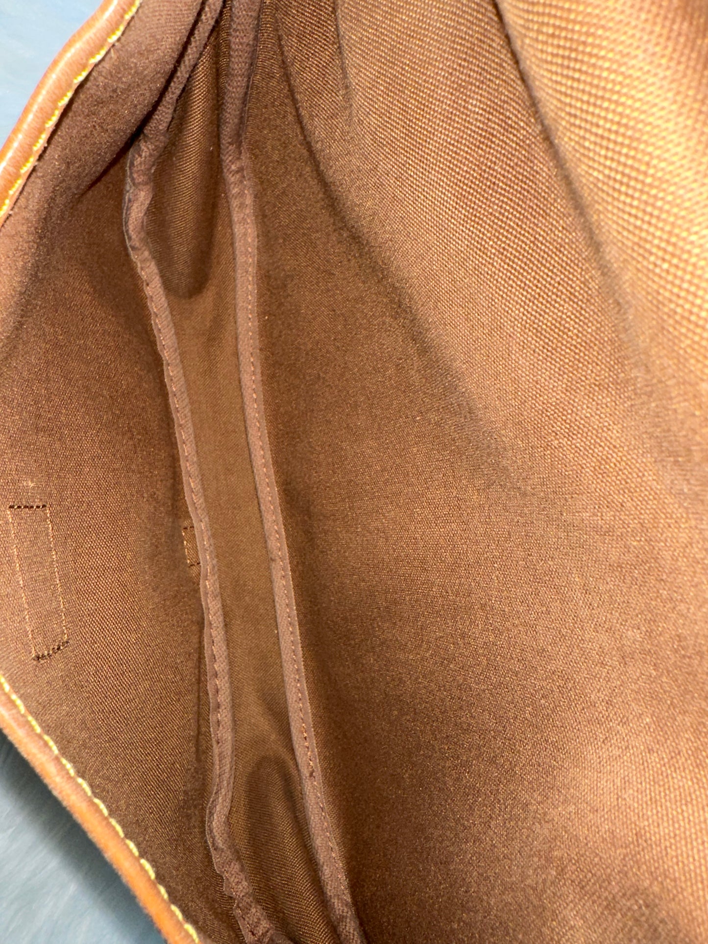 Pre-owned Authentic Louis Vuitton Saumur 30 Monogram Crossbody Bag