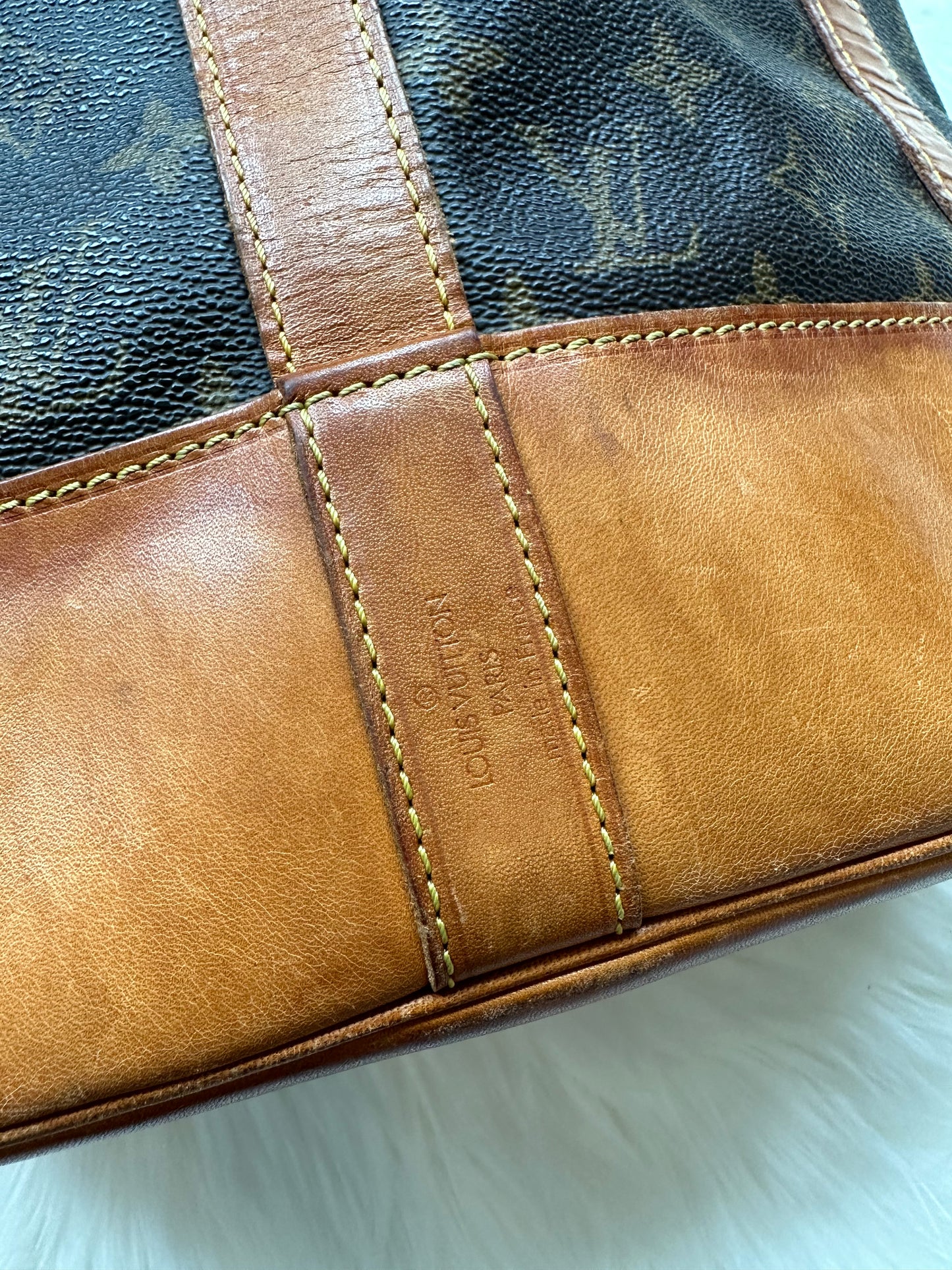 Pre-owned Authentic Louis Vuitton Randonee GM Monogram Backpack