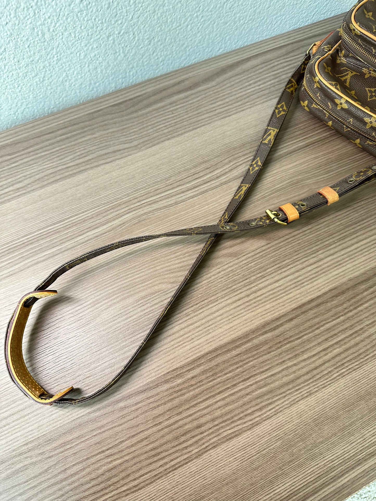 Pre-owned Authentic Louis Vuitton Amazon Monogram Crossbody Bag