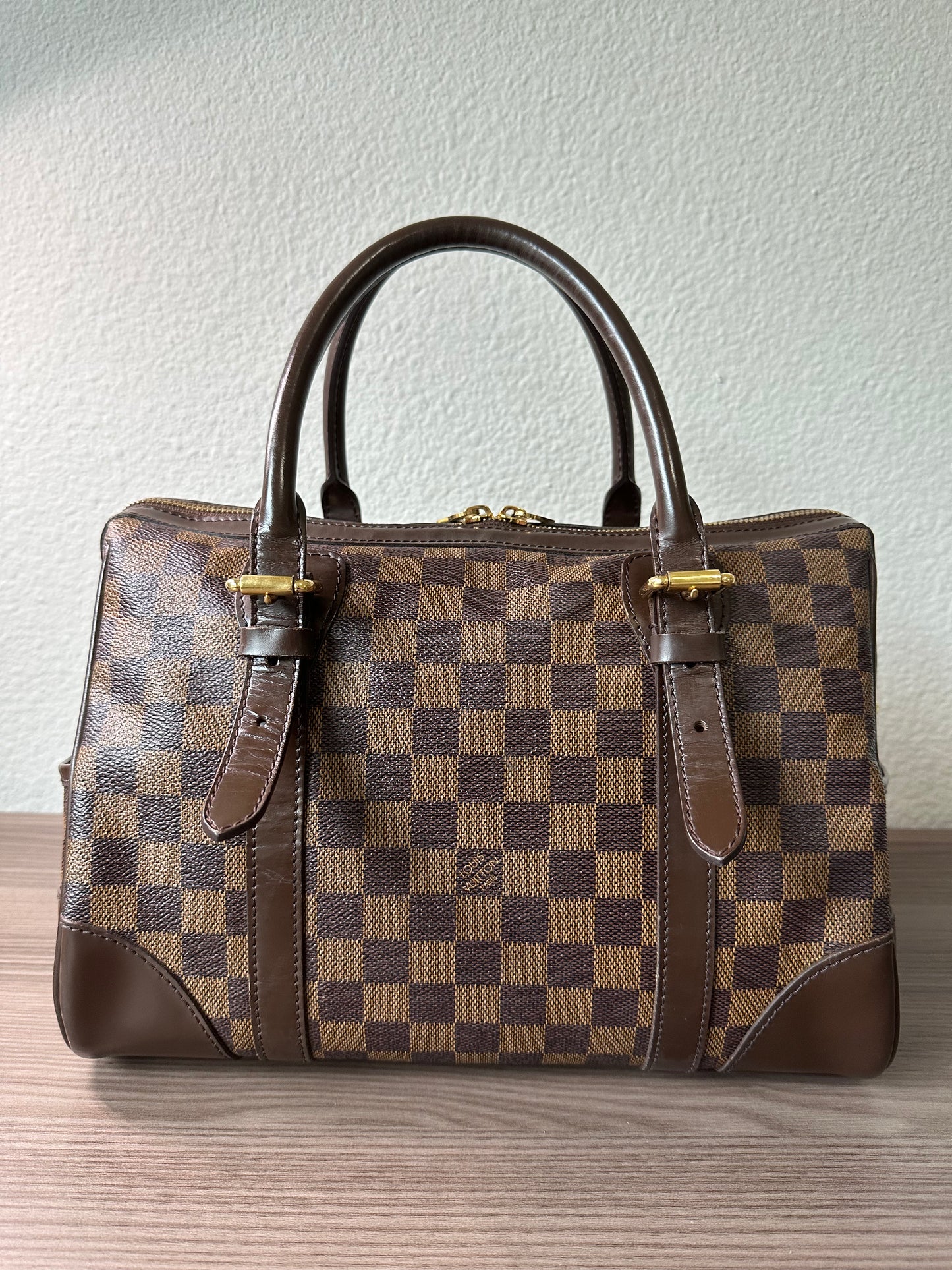 Pre-owned Authentic Louis Vuitton Berkeley Damier Ebene Handbag