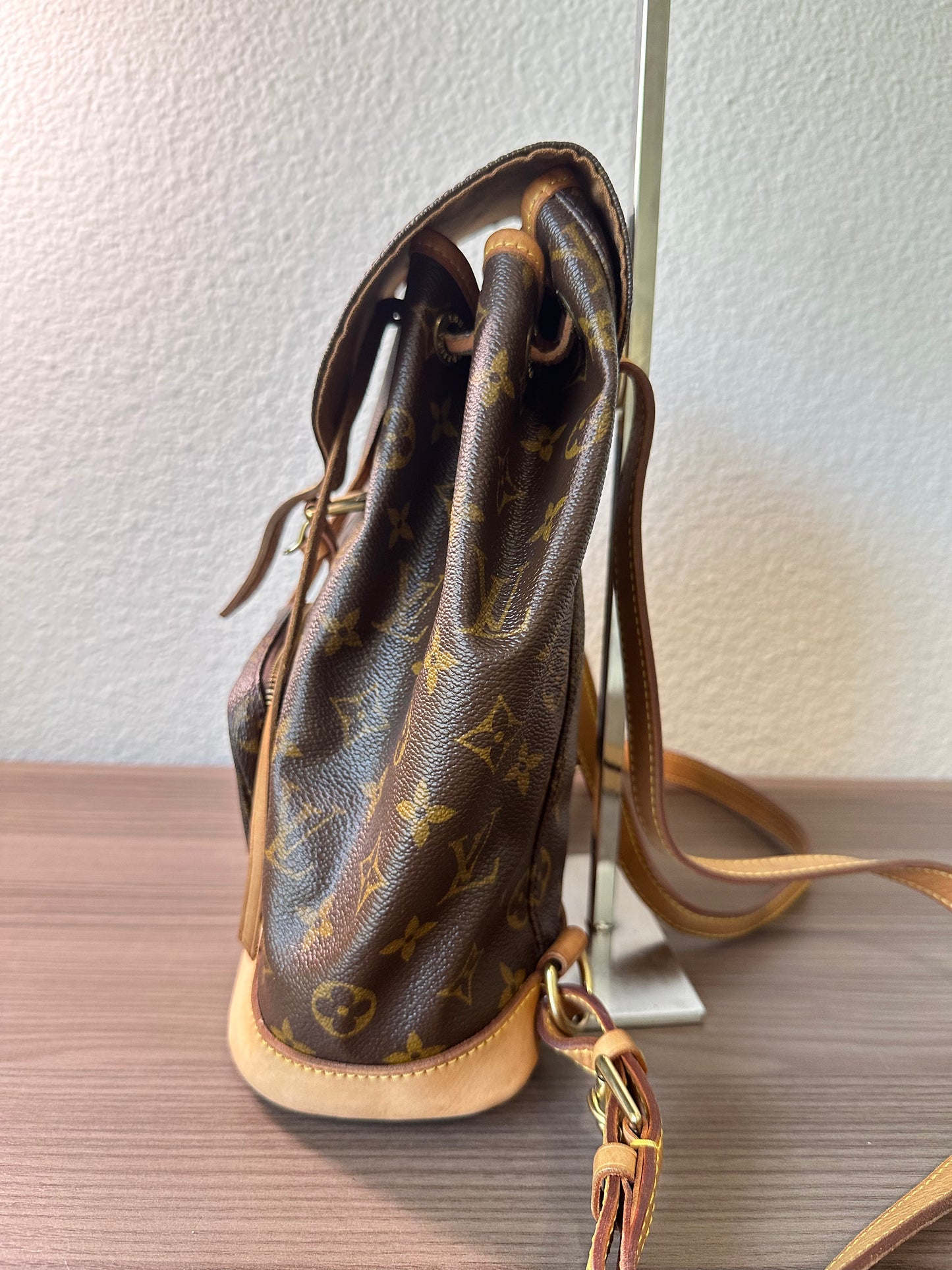 Pre-owned Authentic Louis Vuitton Montsouris MM Monogram Backpack Bag
