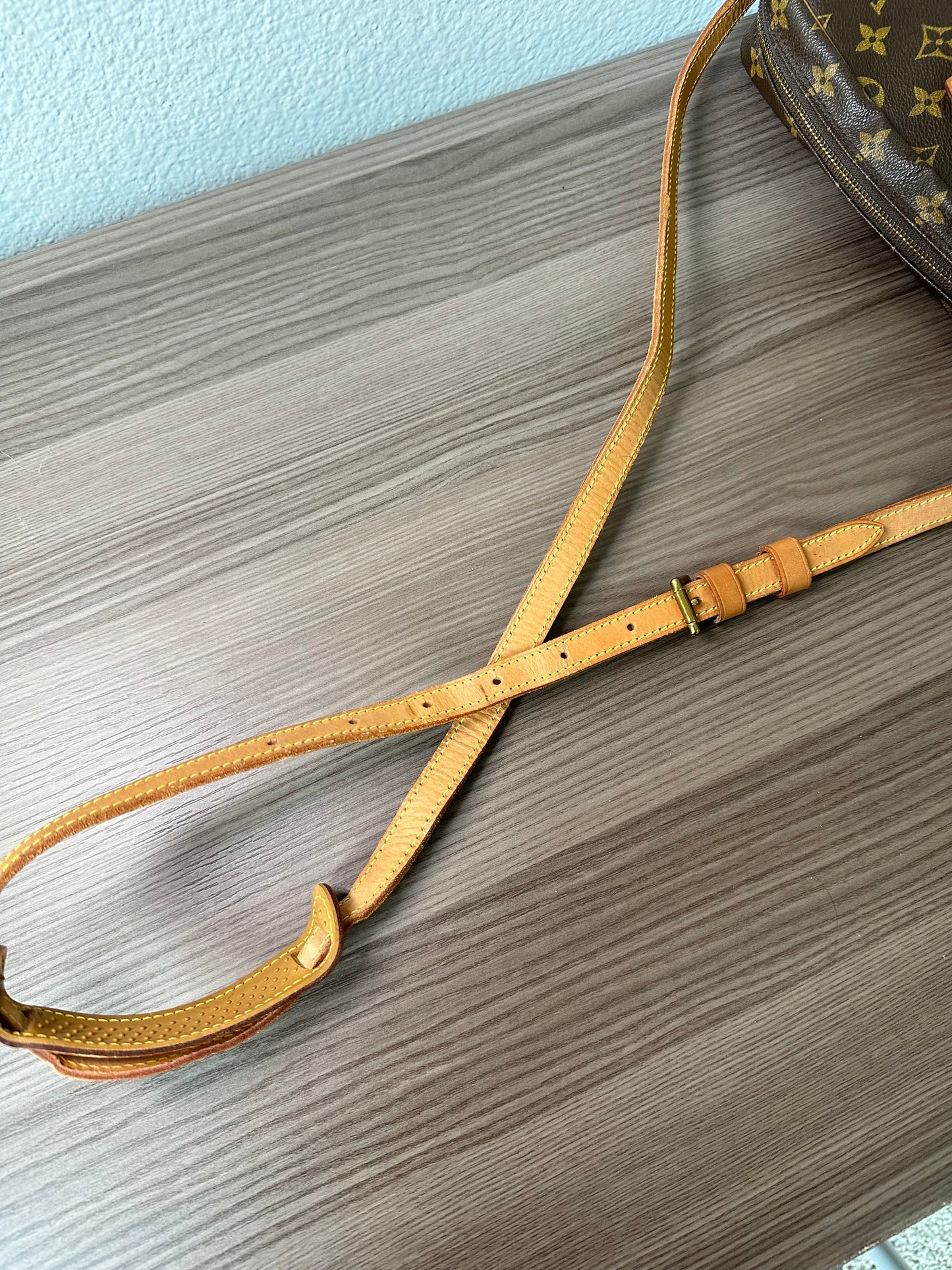 Pre-owned Authentic Louis Vuitton Jeune Fille MM Monogram Shoulder / Crossbody Bag