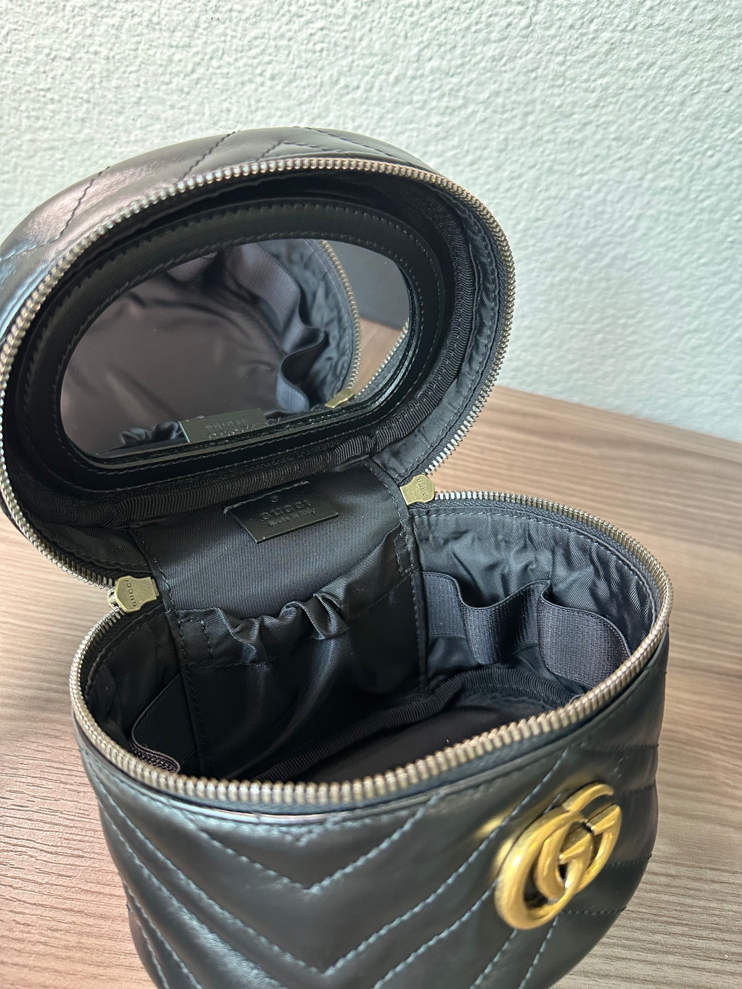 GUCCI GG Marmont Top Handle Mini Black Cosmetic Case