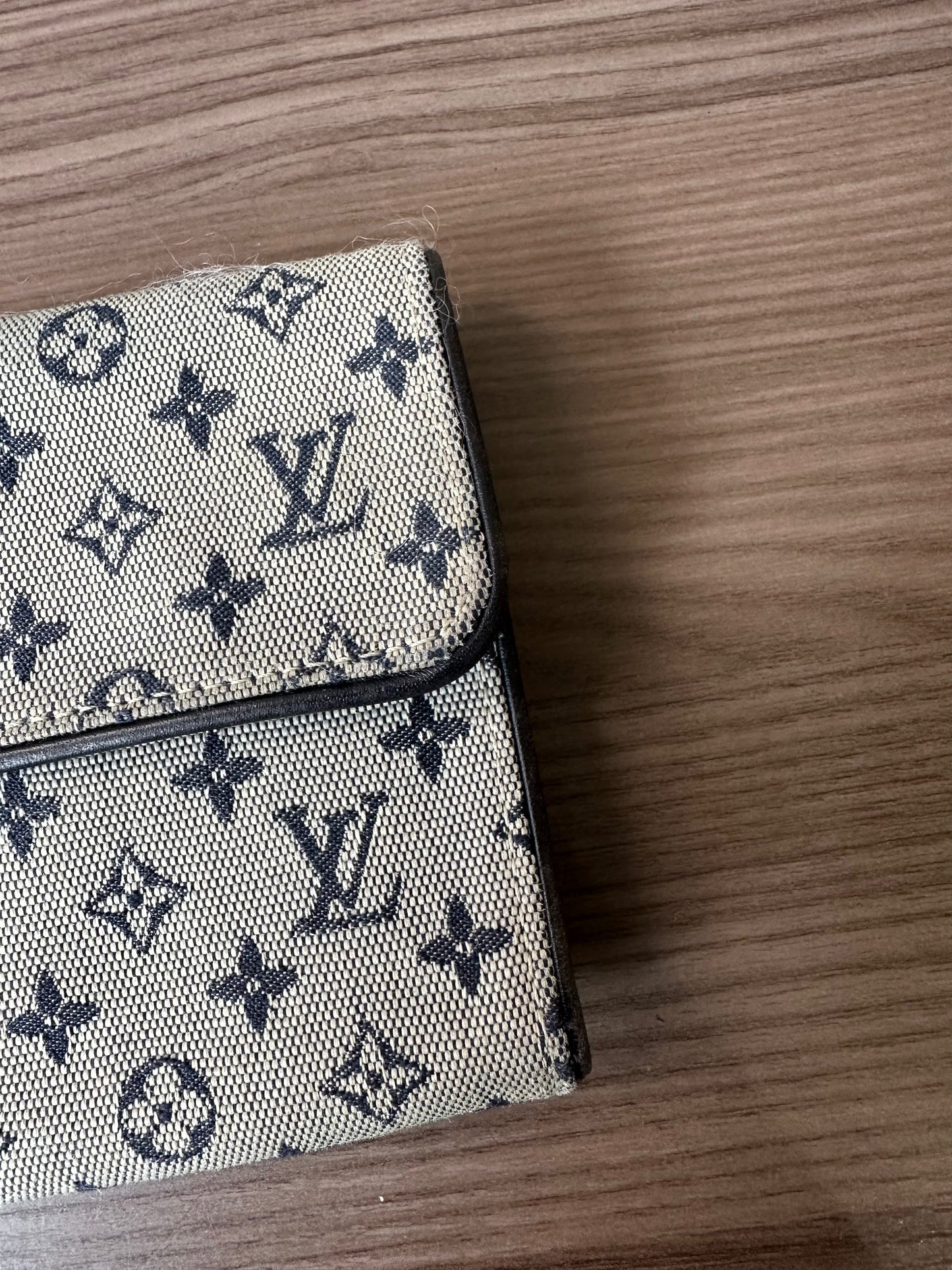 Pre-owned Louis Vuitton Mini Lin International Long Wallet