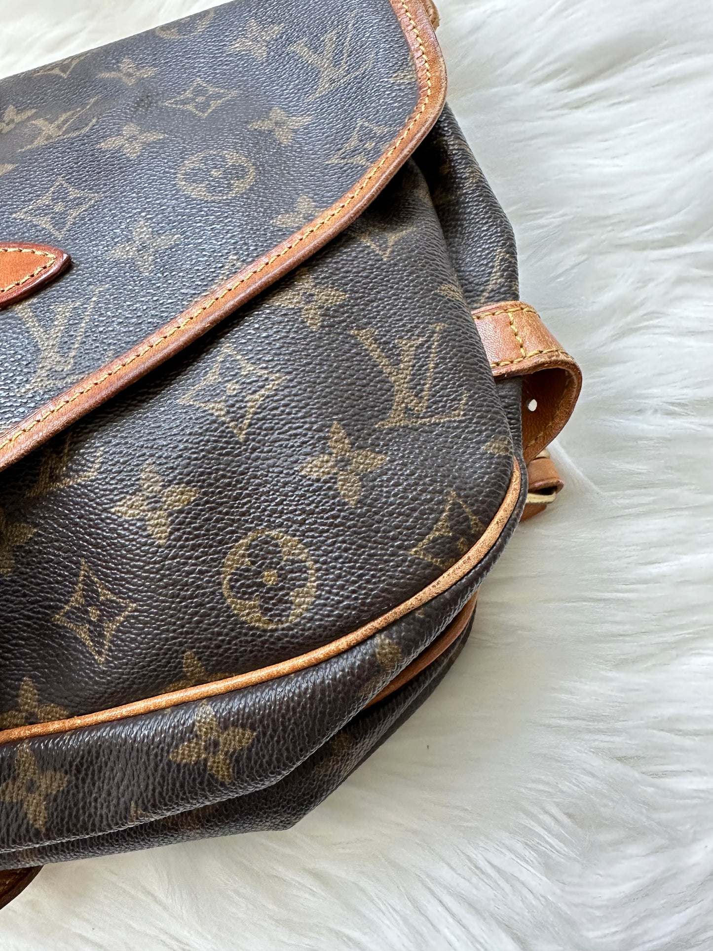 Pre-owned Authentic Louis Vuitton Saumur 30 Monogram Crossbody Bag