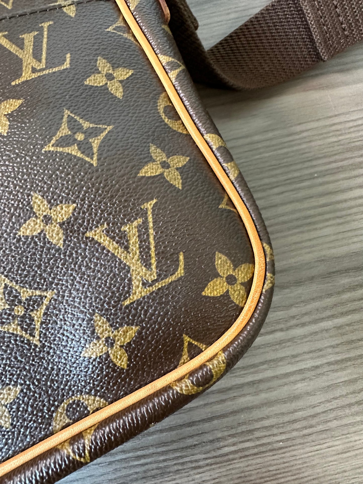 Pre-owned Authentic Louis Vuitton Bosphore PM Monogram Shoulder / Crossbody bag