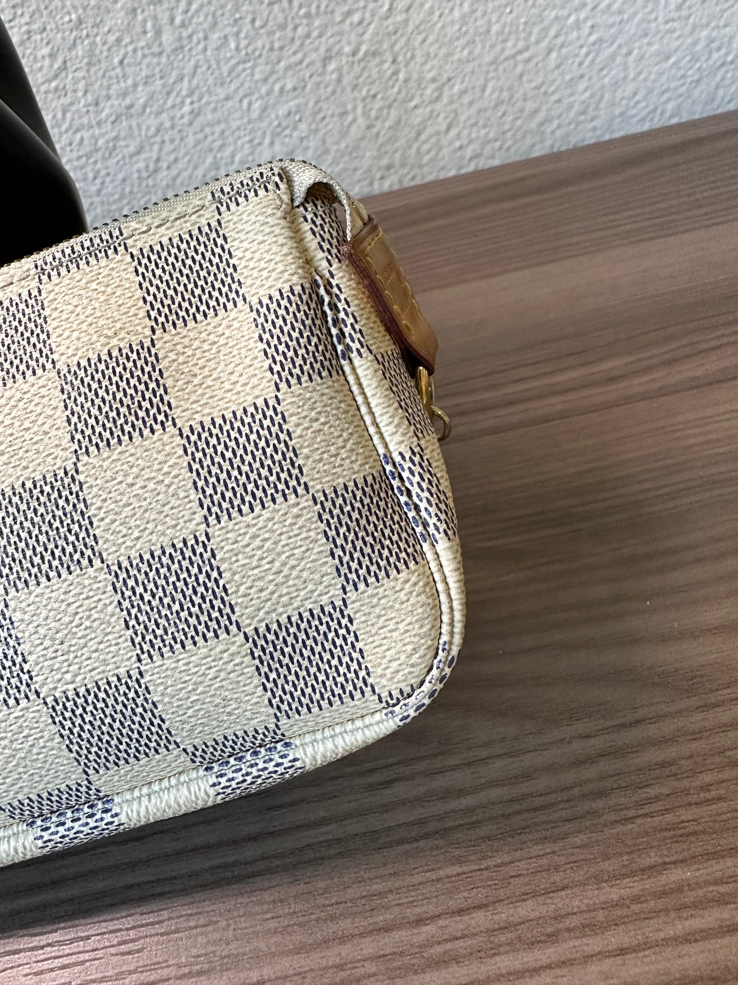 Pre-owned Authentic Louis Vuitton MINI Pochette Accessoires Damier Azur Handbag