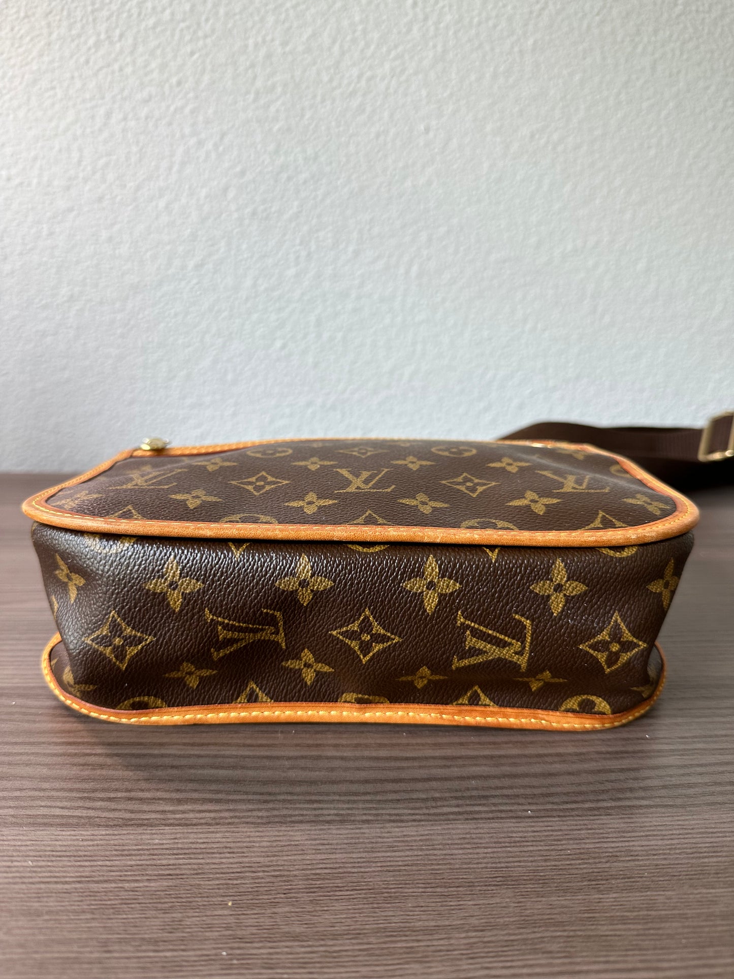 Pre-owned Authentic Louis Vuitton Bosphore PM Monogram Shoulder / Crossbody bag