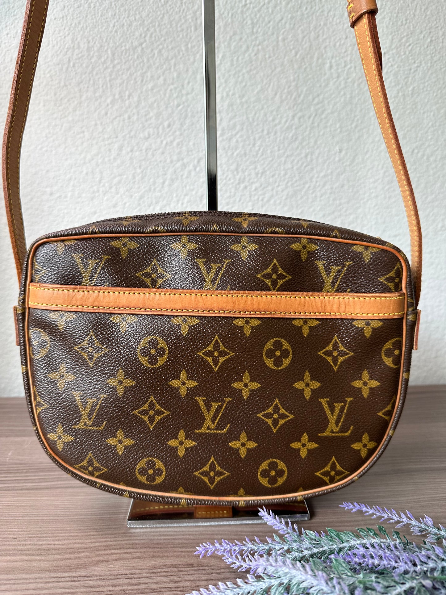 Pre-owned Authentic Louis Vuitton Jeune Fille MM Monogram Shoulder / Crossbody Bag