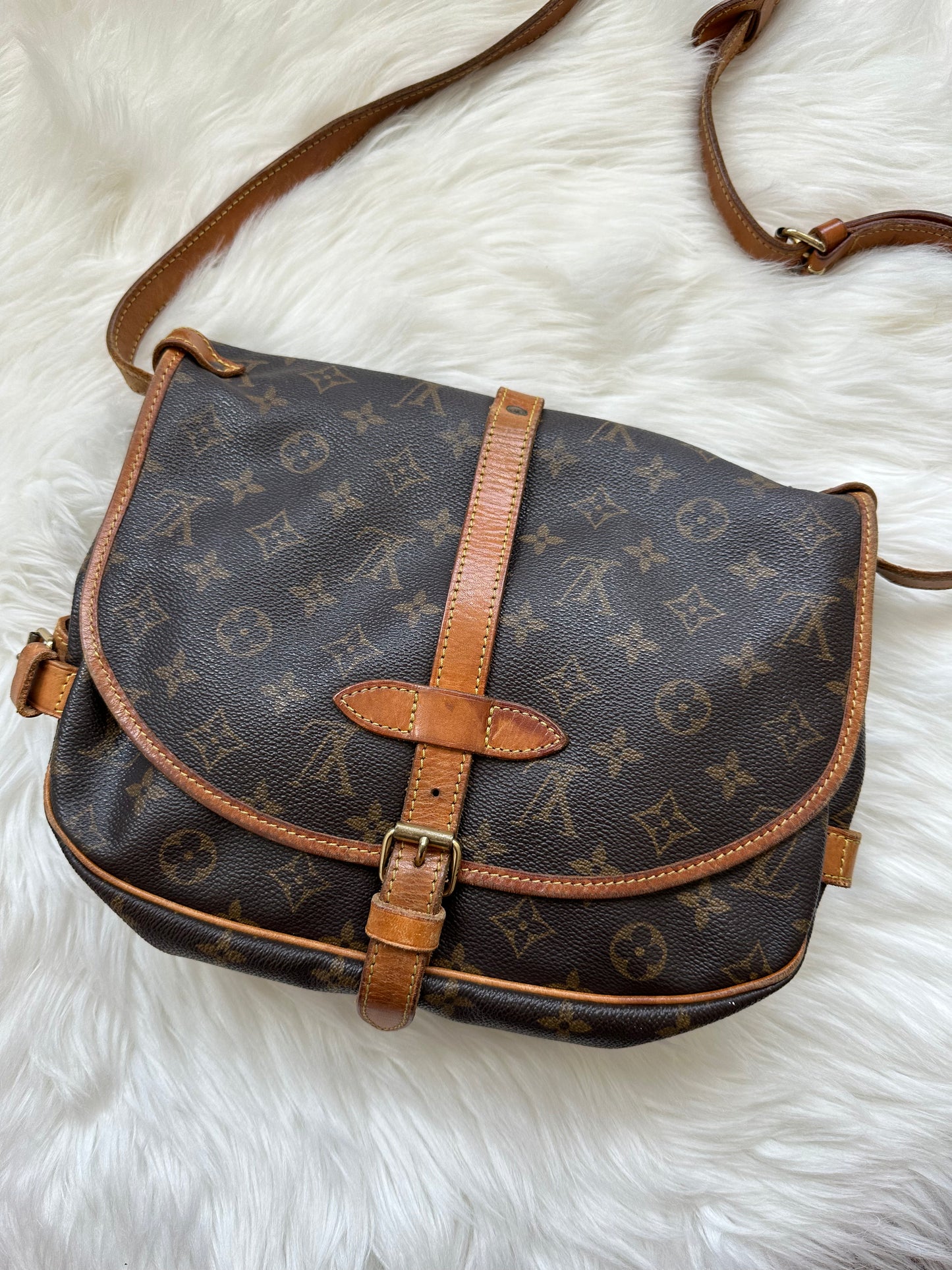 Pre-owned Authentic Louis Vuitton Saumur 30 Monogram Crossbody Bag