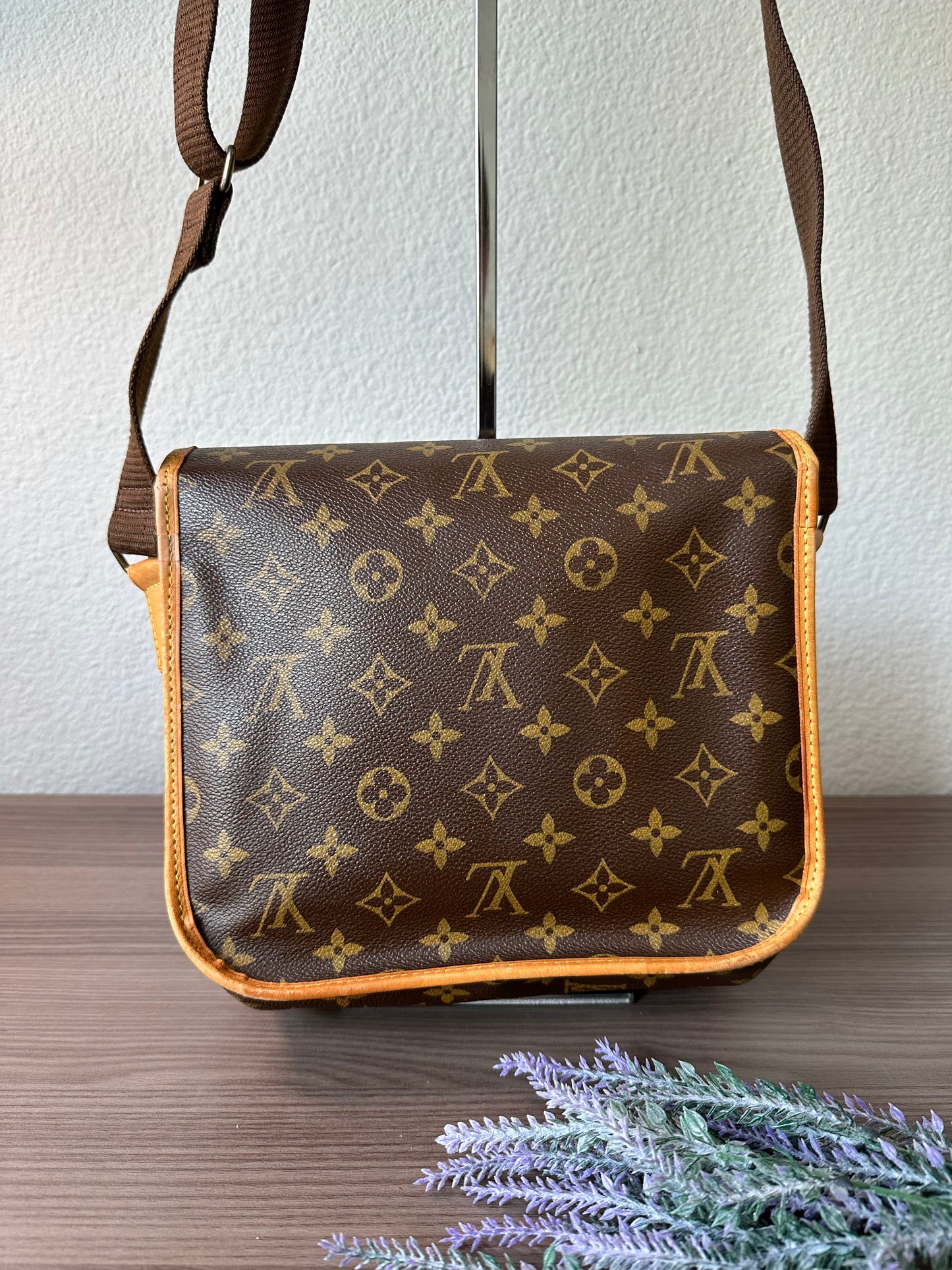Pre-owned Authentic Louis Vuitton Bosphore PM Monogram Shoulder / Crossbody bag