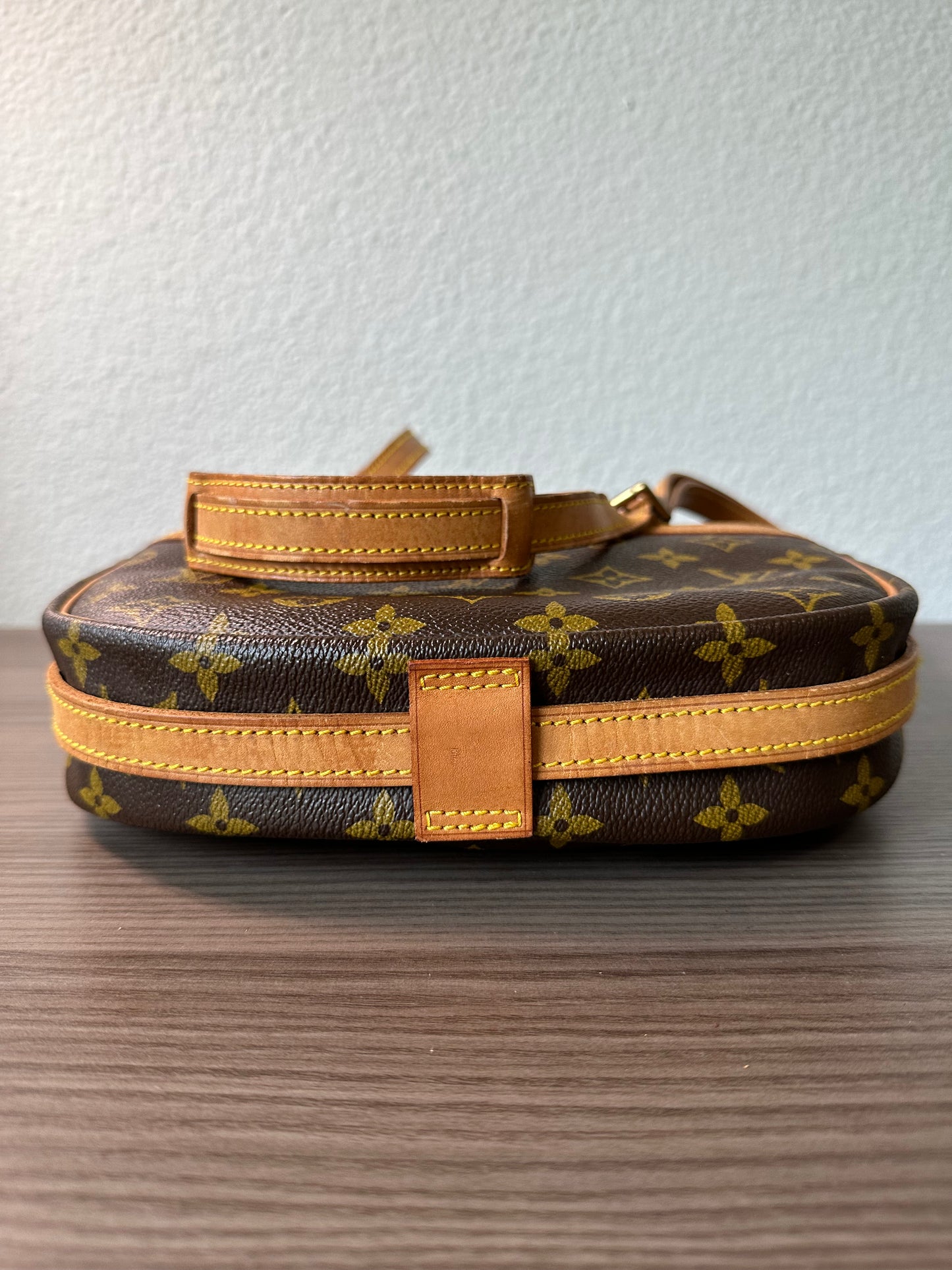 Pre-owned Authentic Louis Vuitton Jeune Fille MM Monogram Shoulder / Crossbody Bag