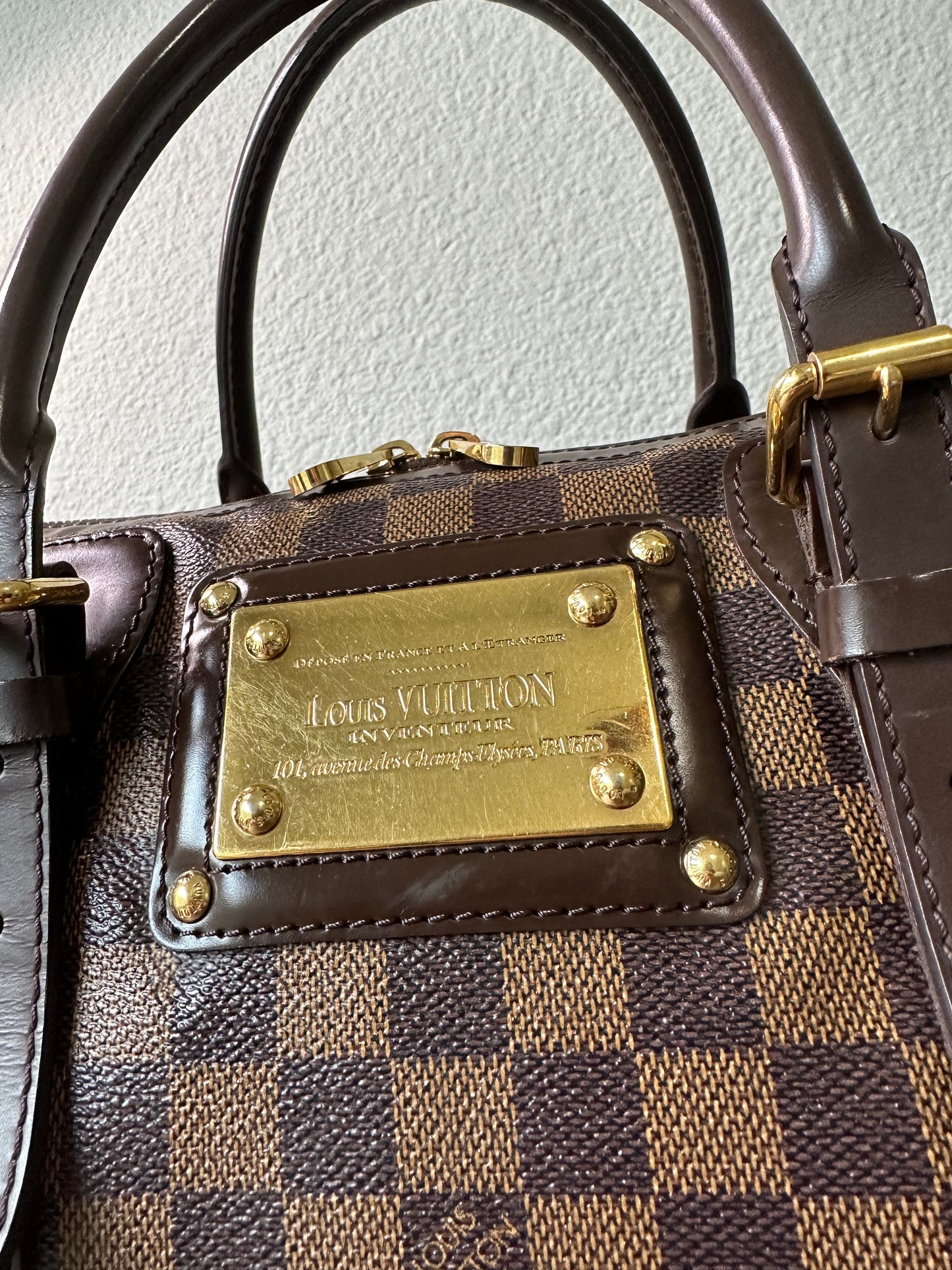 Pre-owned Authentic Louis Vuitton Berkeley Damier Ebene Handbag