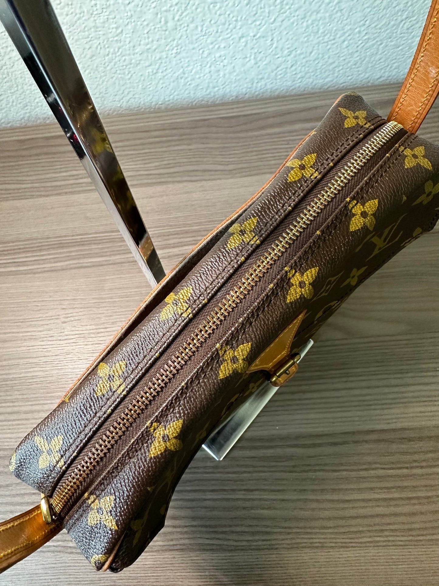 Pre-owned Authentic Louis Vuitton Jeune Fille MM Monogram Shoulder / Crossbody Bag