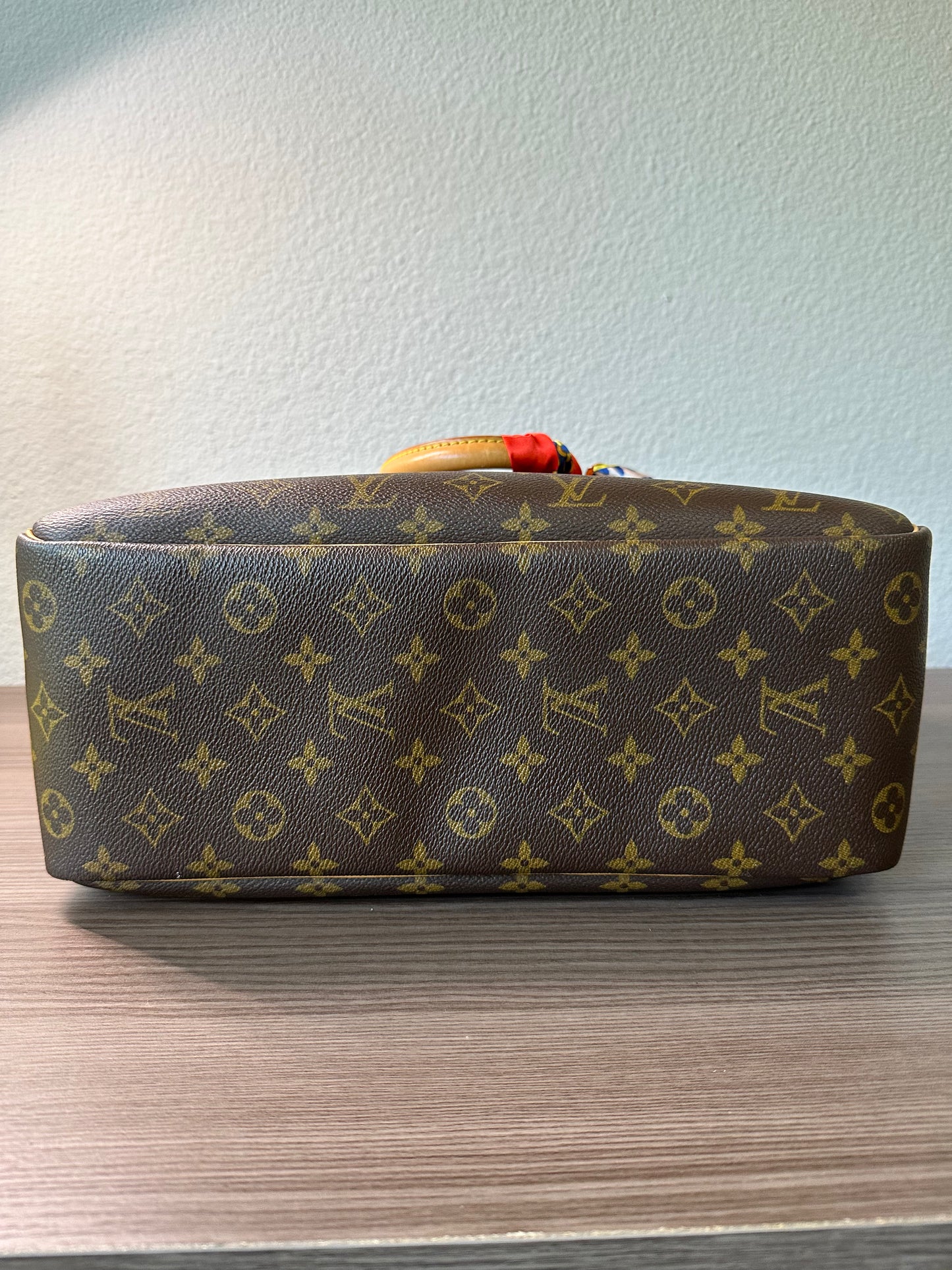 Pre-owned Authentic Louis Vuitton Deauville Monogram Handbag