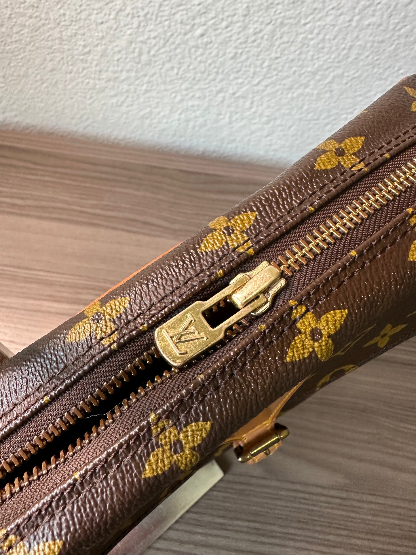 Pre-owned Authentic Louis Vuitton Jeune Fille MM Monogram Shoulder / Crossbody Bag