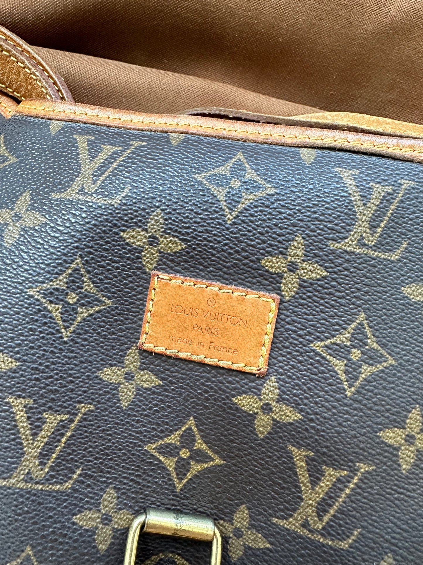 Pre-owned Authentic Louis Vuitton Saumur 30 Monogram Crossbody Bag