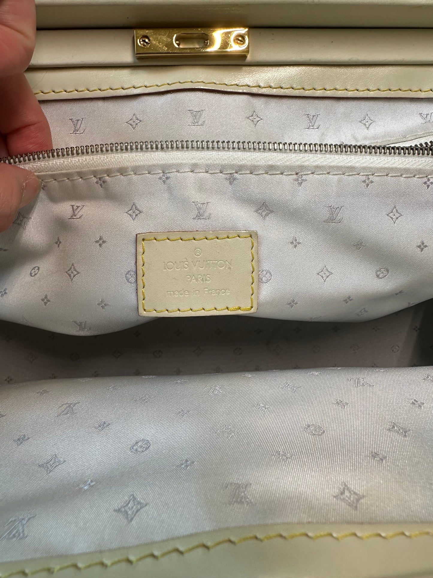 Pre-owned Louis Vuitton L'Ingenieux PM Blanc White Suhali Handbag