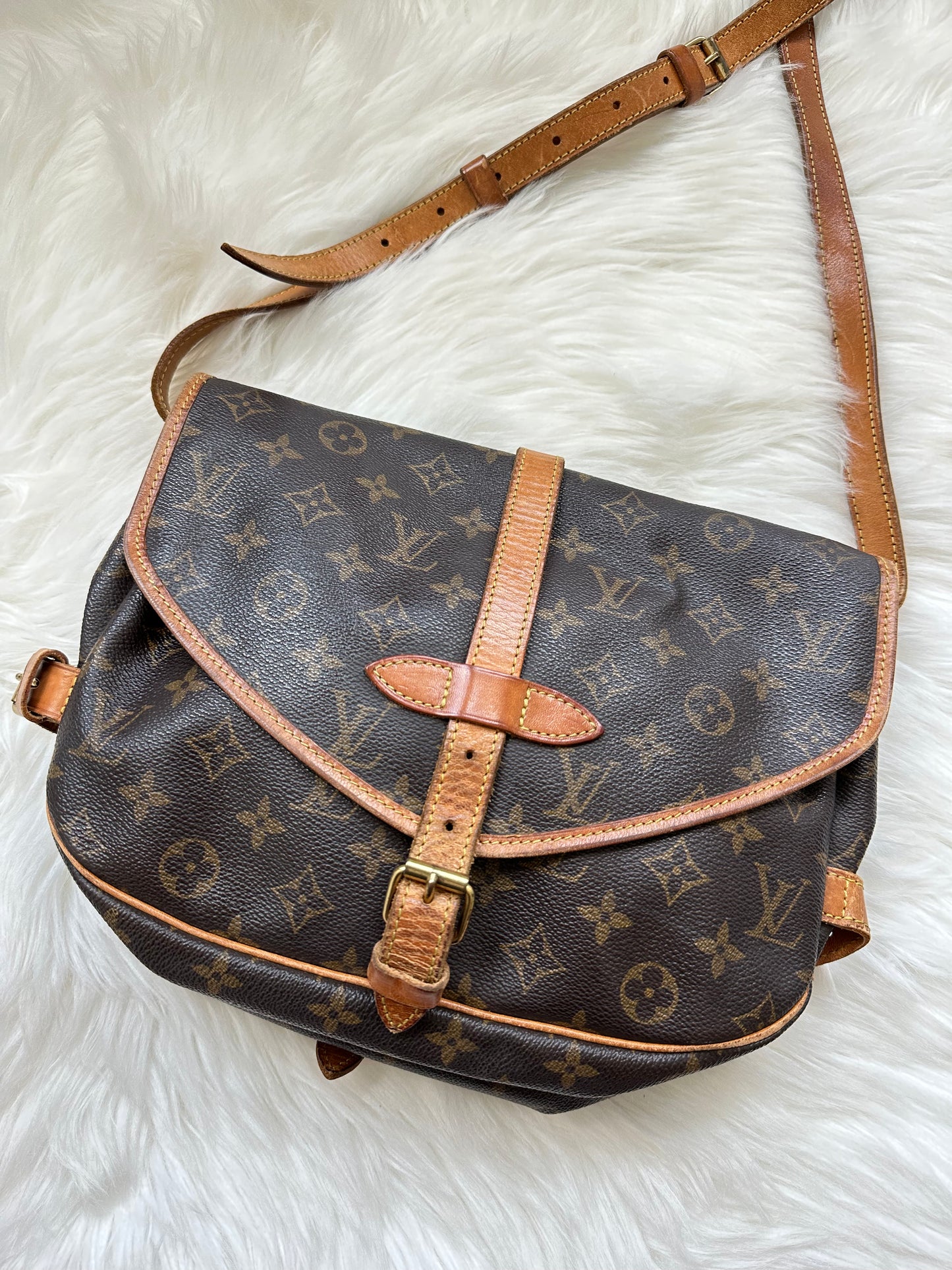 Pre-owned Authentic Louis Vuitton Saumur 30 Monogram Crossbody Bag
