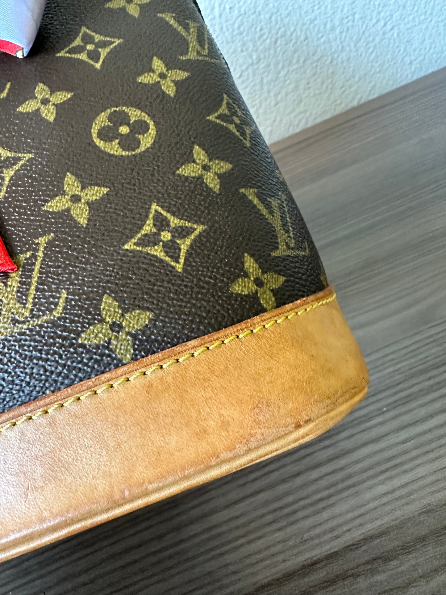 Pre-owned Authentic Louis Vuitton Alma PM Monogram Handbag