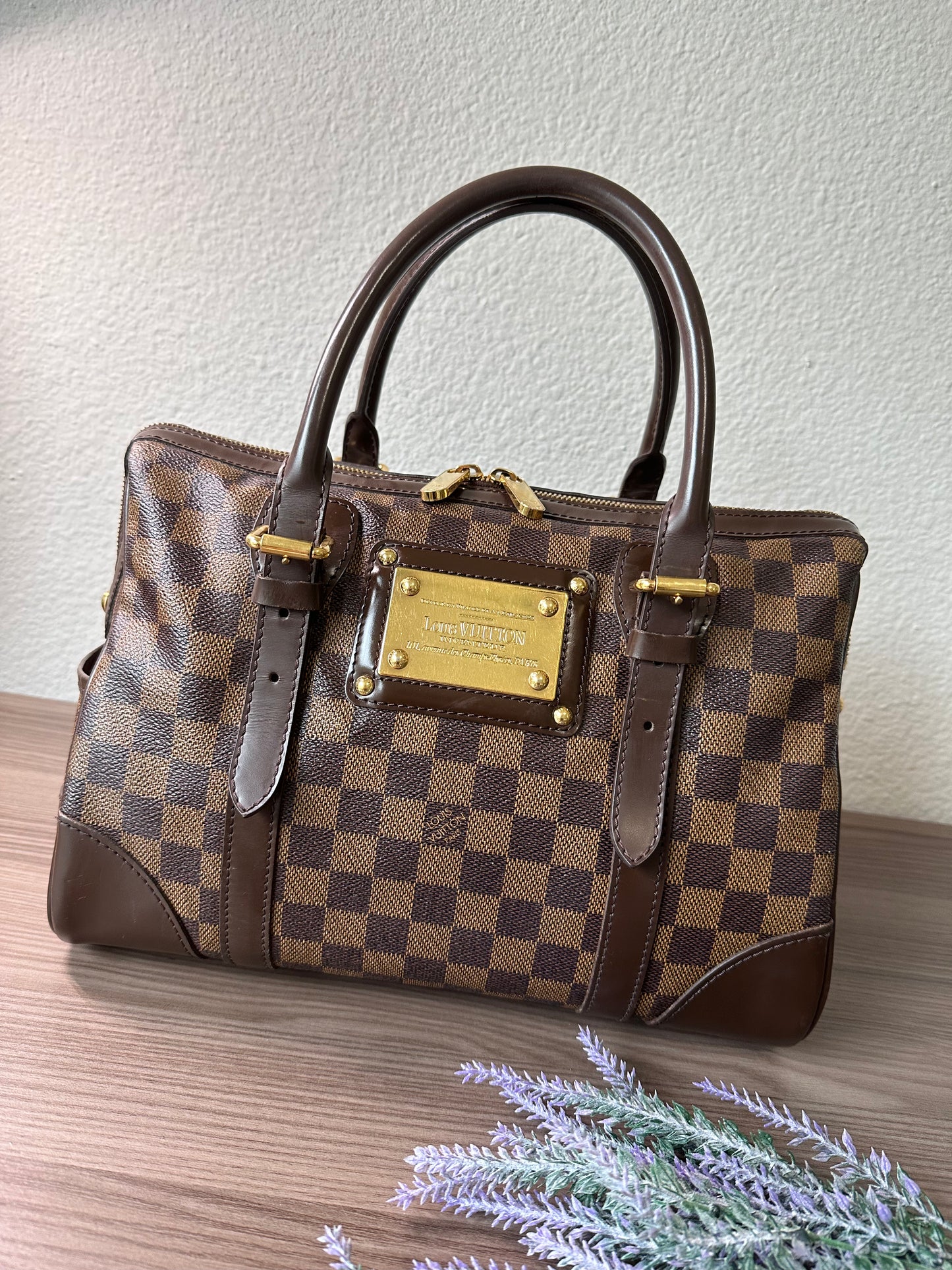 Pre-owned Authentic Louis Vuitton Berkeley Damier Ebene Handbag